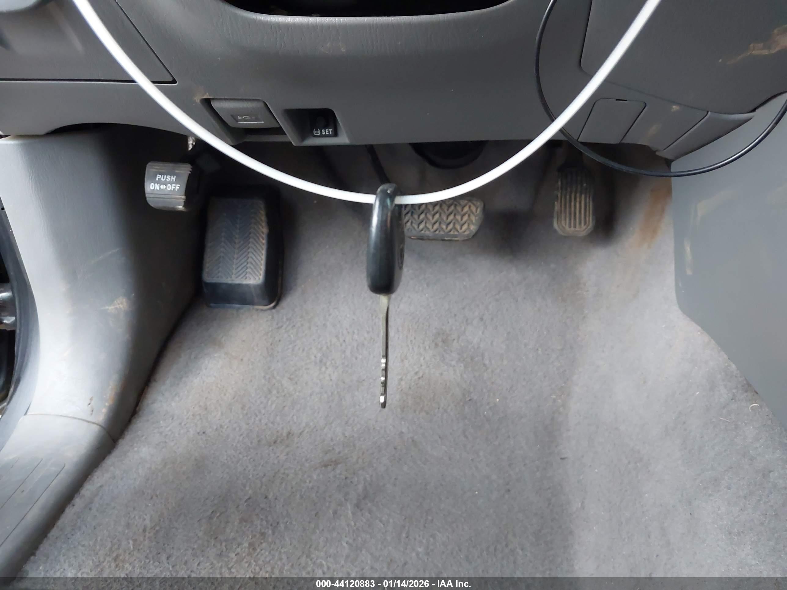 TOYOTA TACOMA image 11