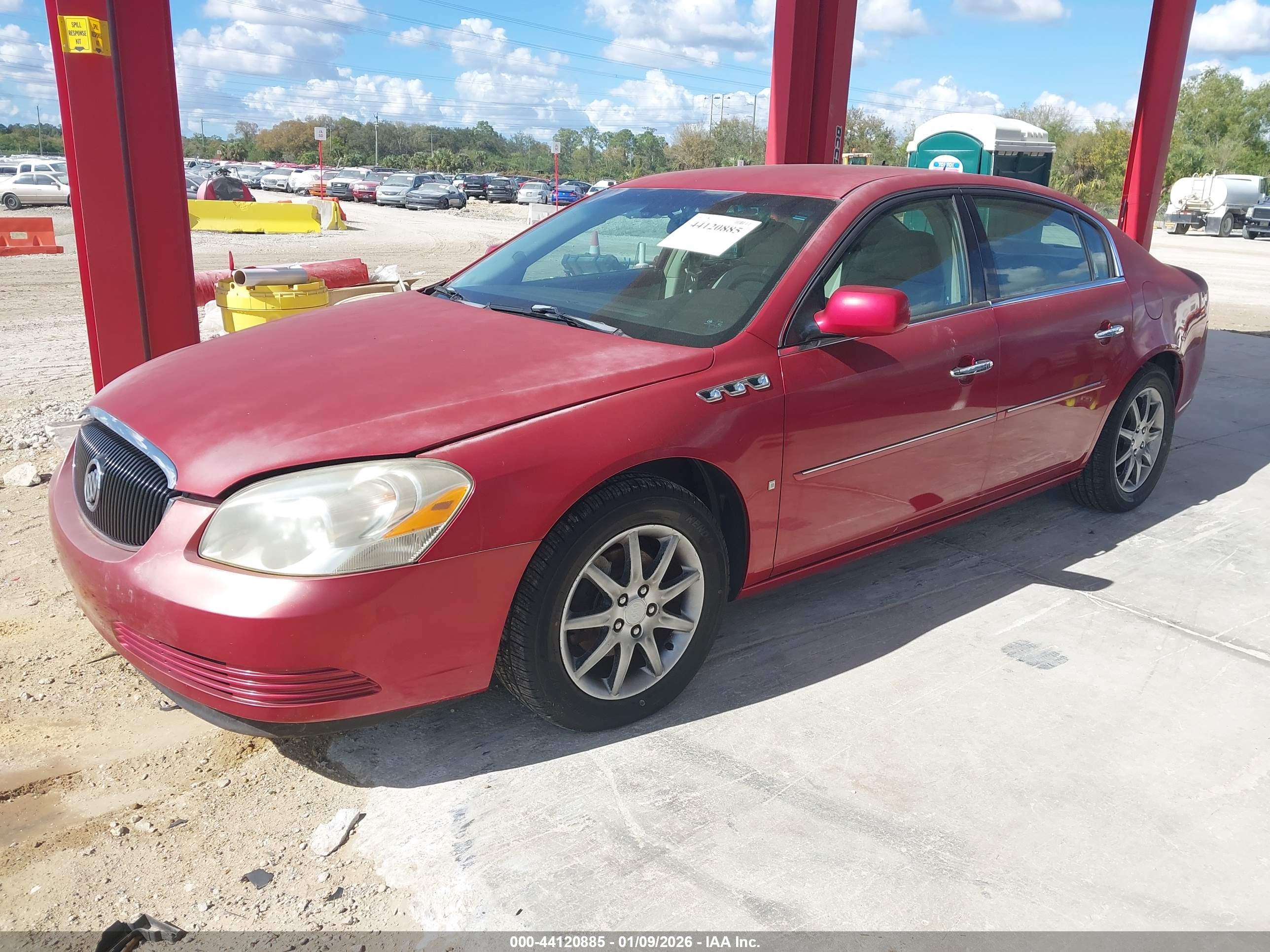 BUICK LUCERNE image 2