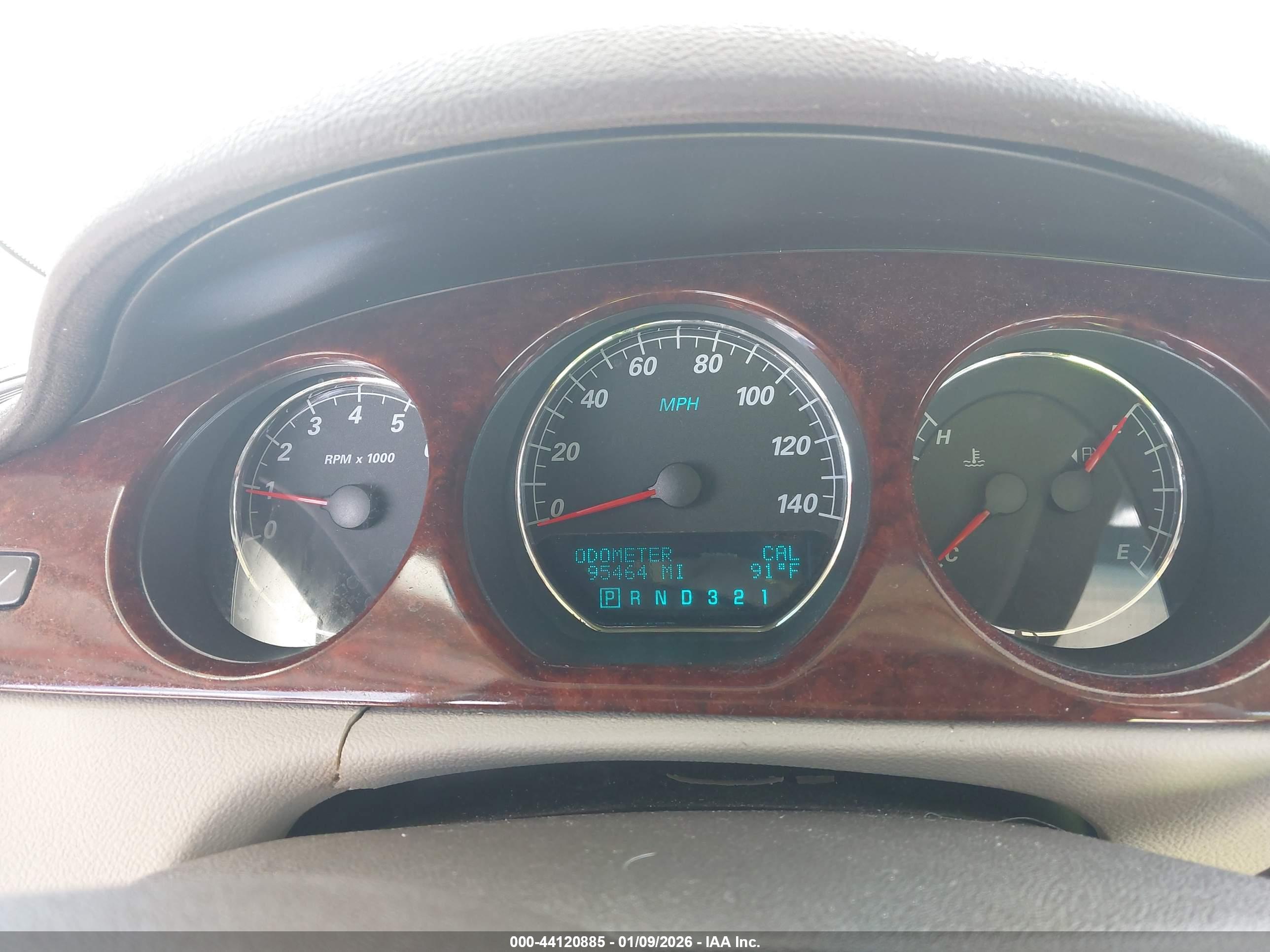 BUICK LUCERNE image 7