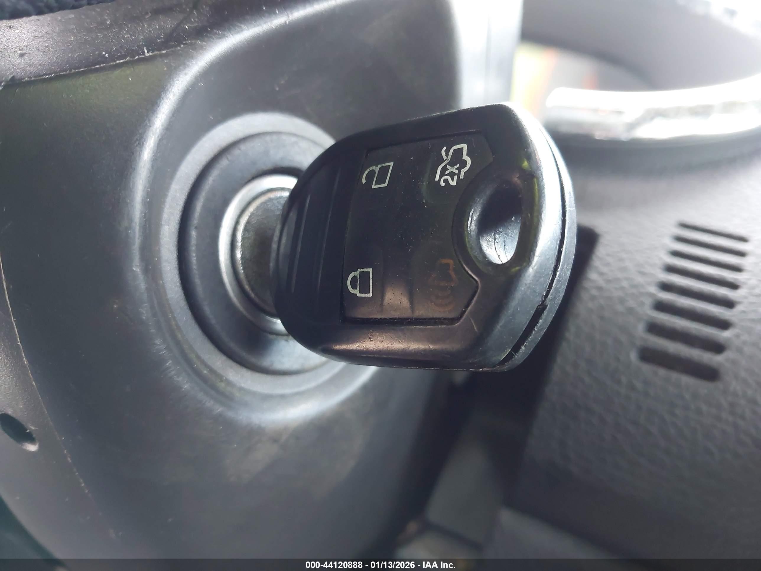 FORD EXPLORER image 11
