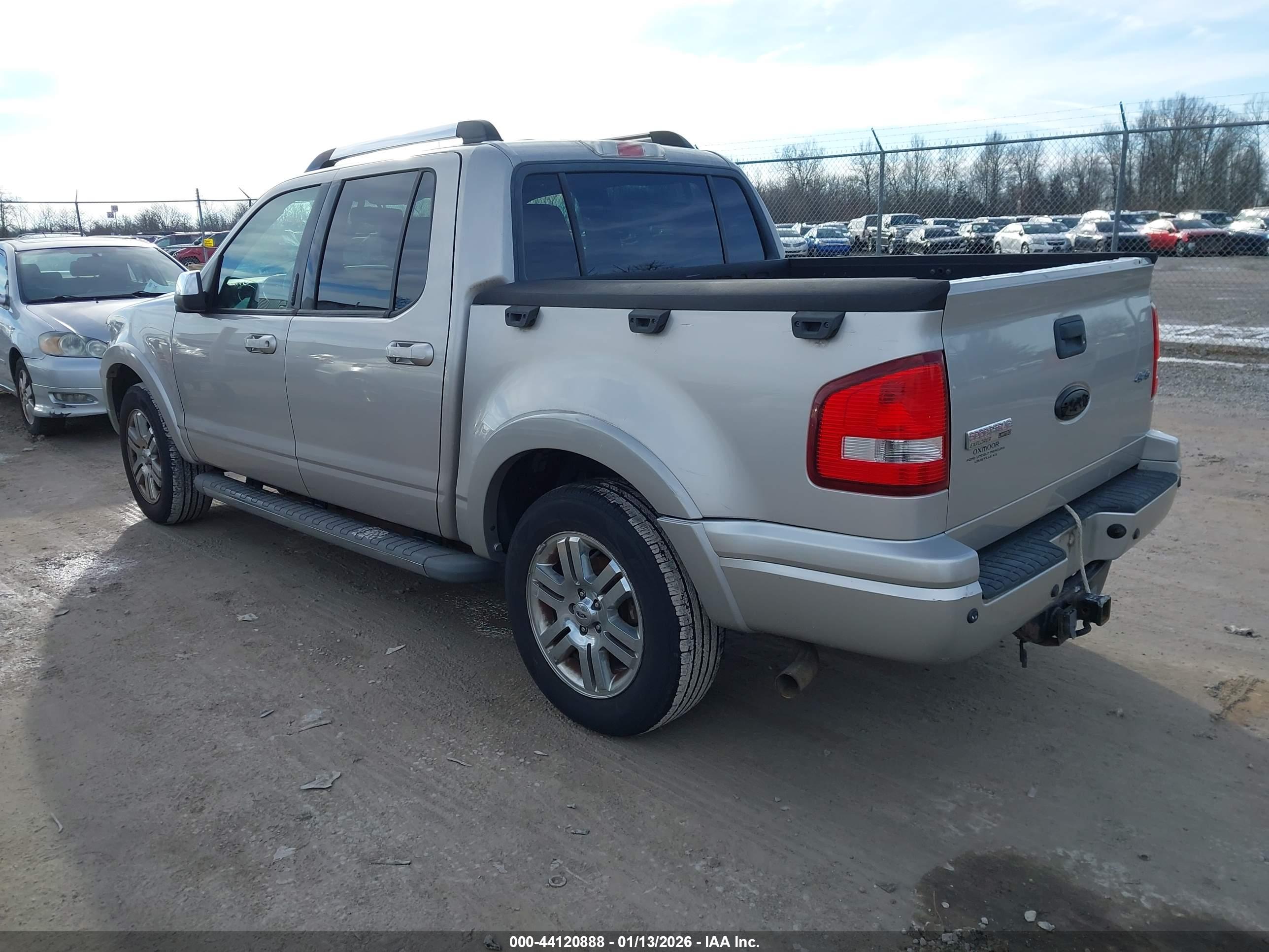 FORD EXPLORER image 3
