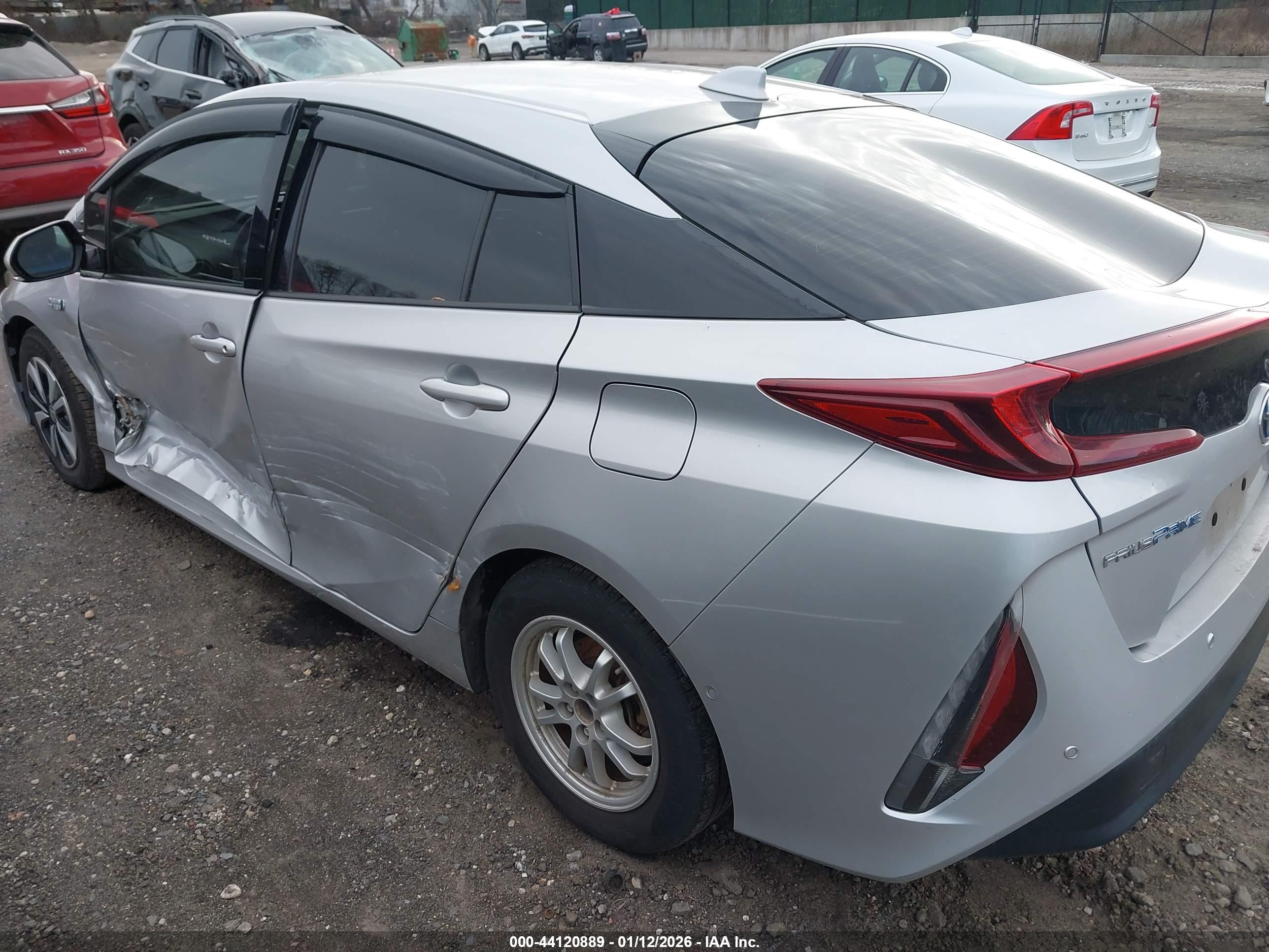 TOYOTA PRIUS image 3