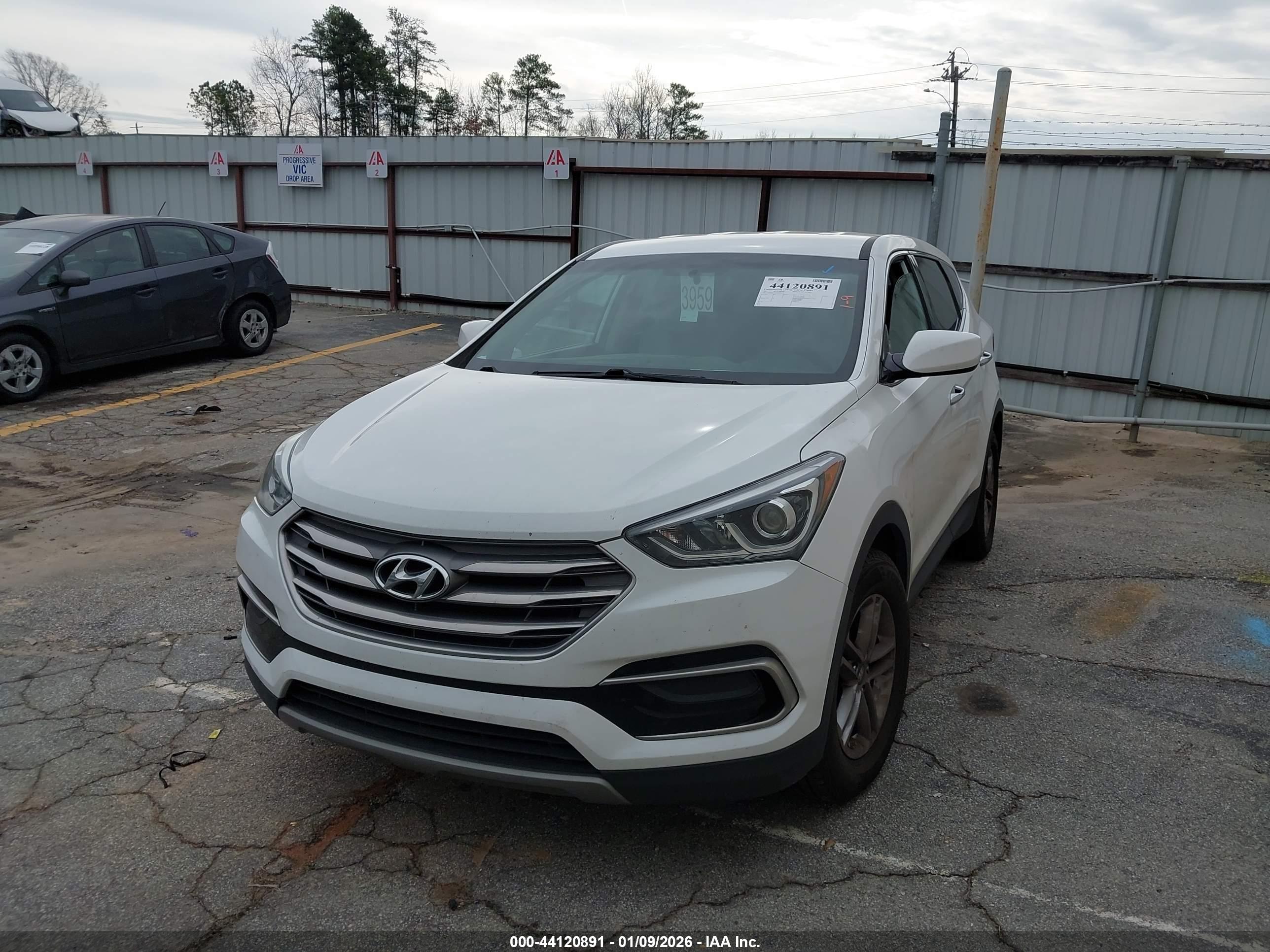 HYUNDAI SANTA image 2