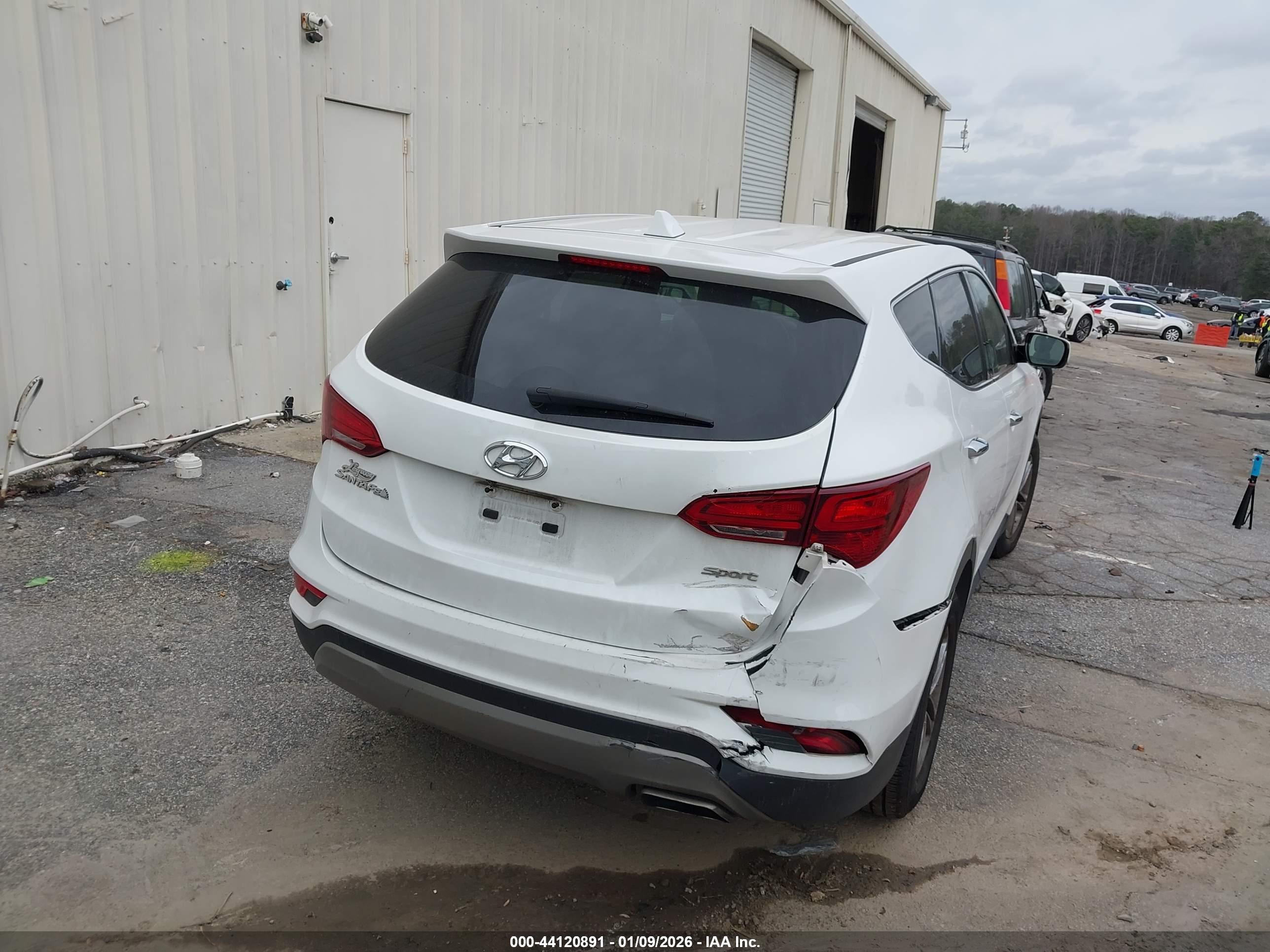 HYUNDAI SANTA image 4