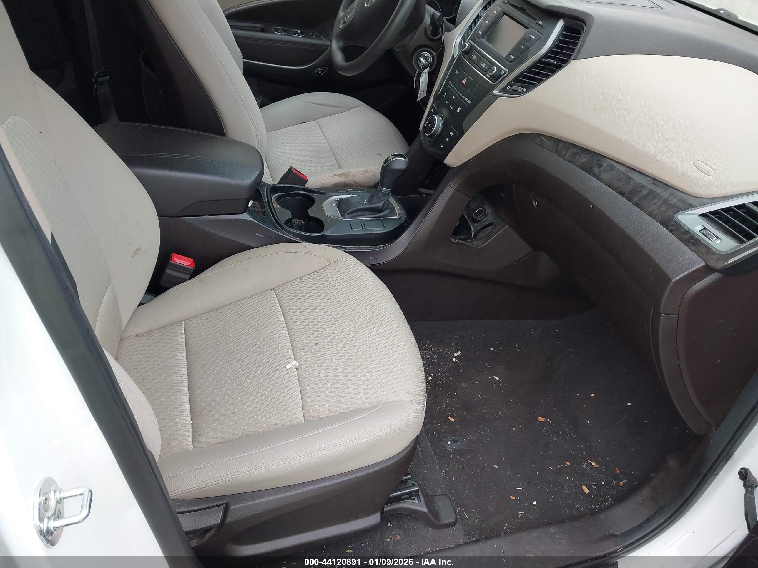 HYUNDAI SANTA image 5