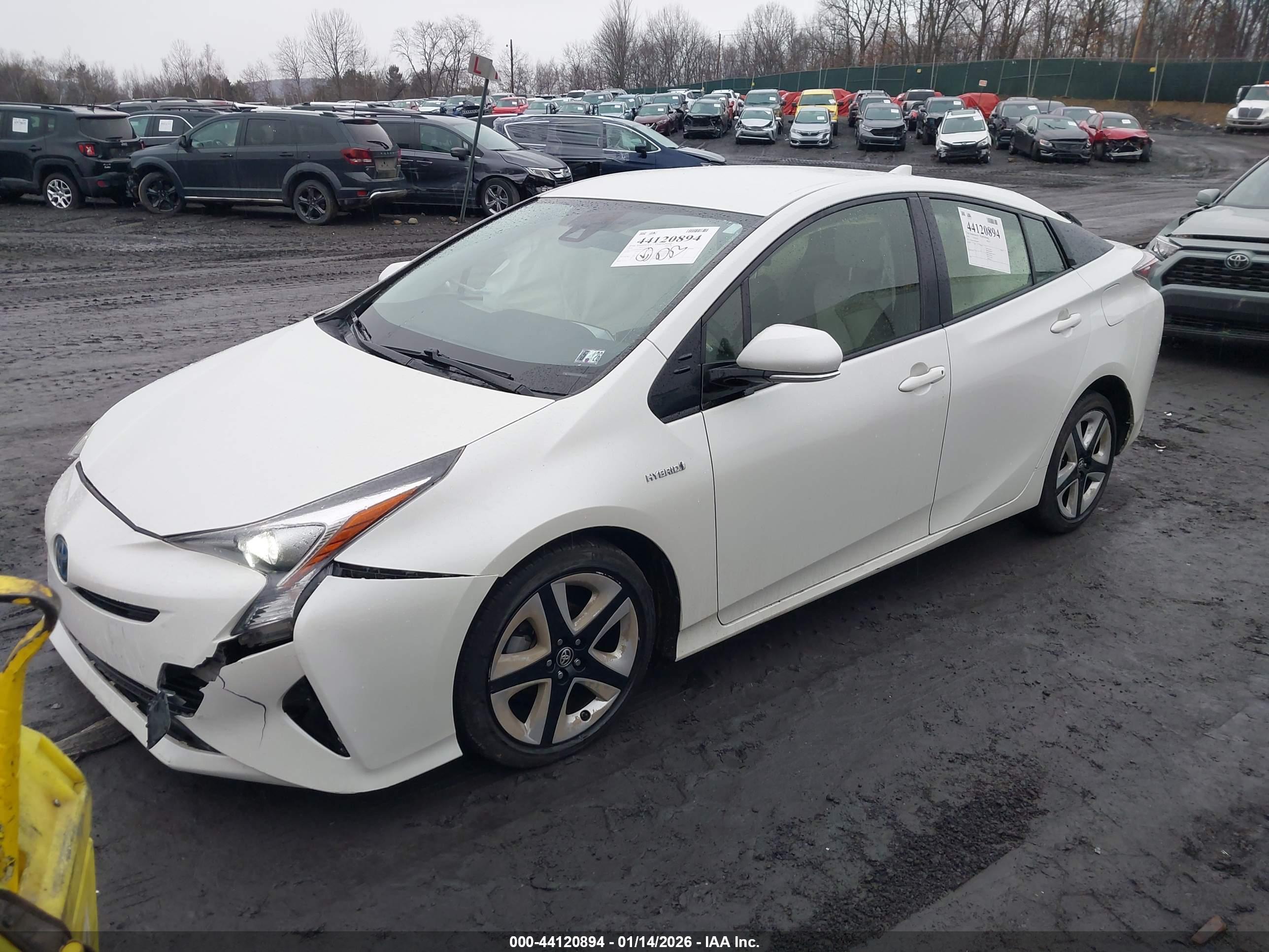 TOYOTA PRIUS image 2