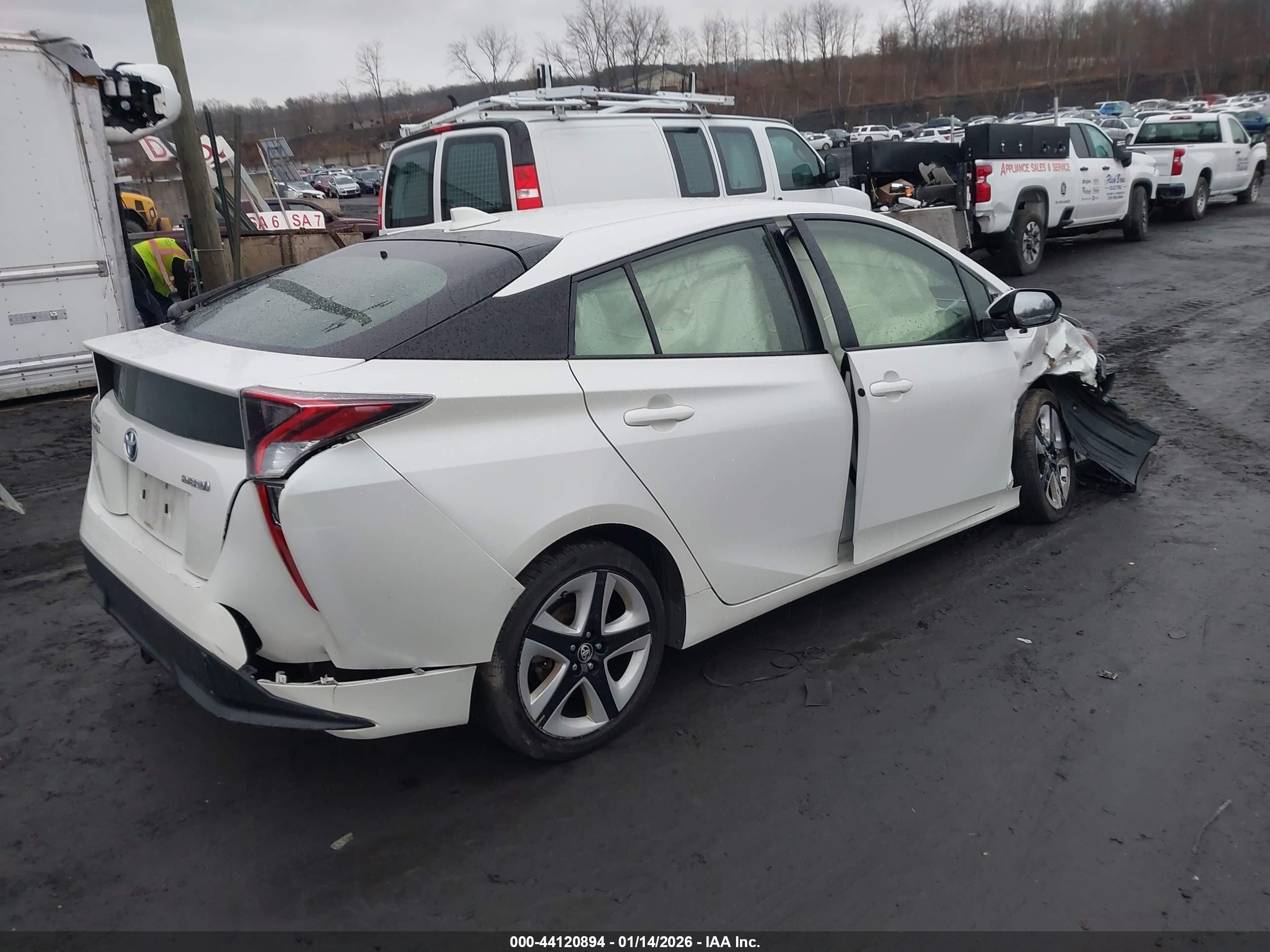 TOYOTA PRIUS image 4