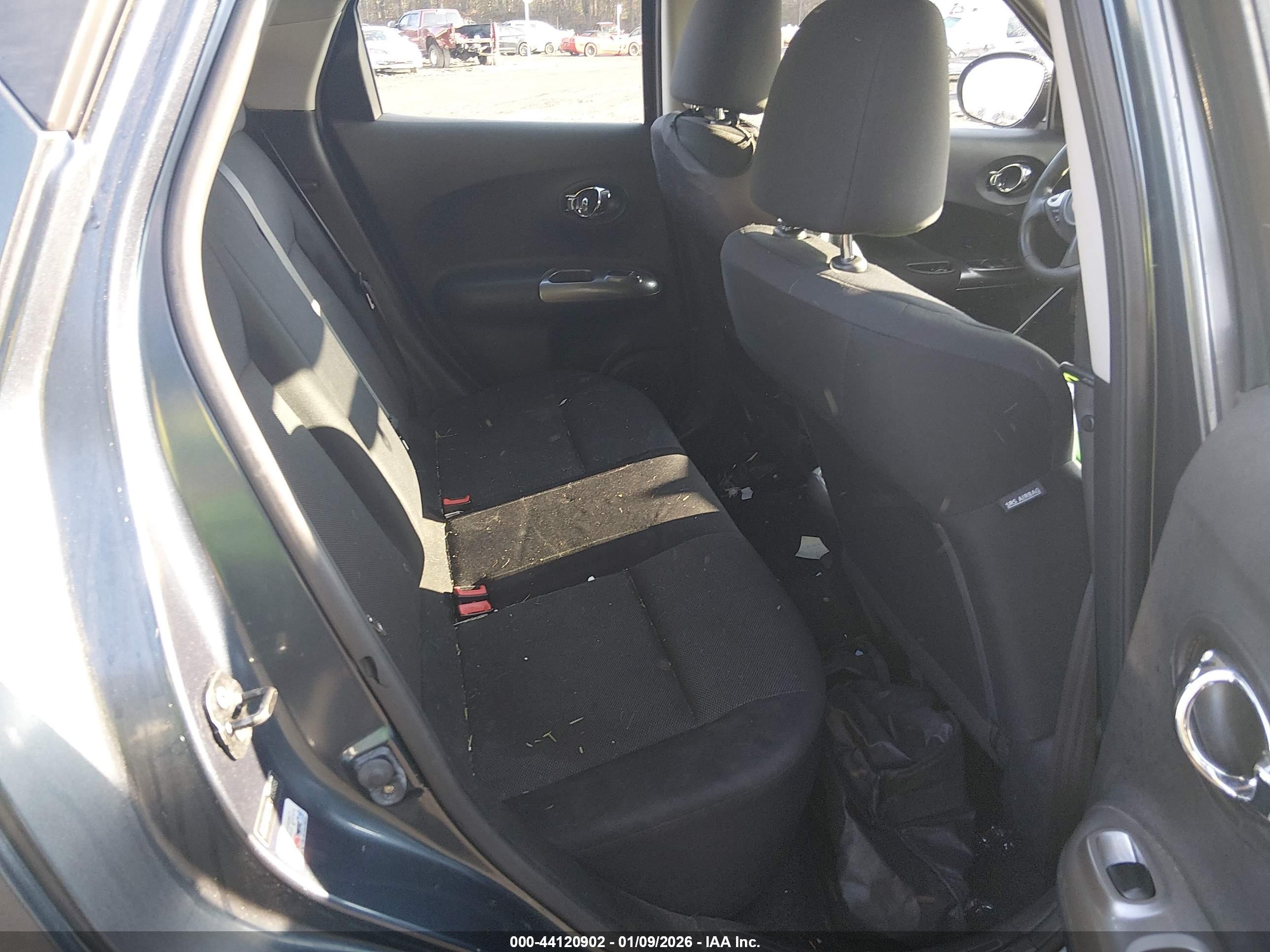 NISSAN JUKE image 8