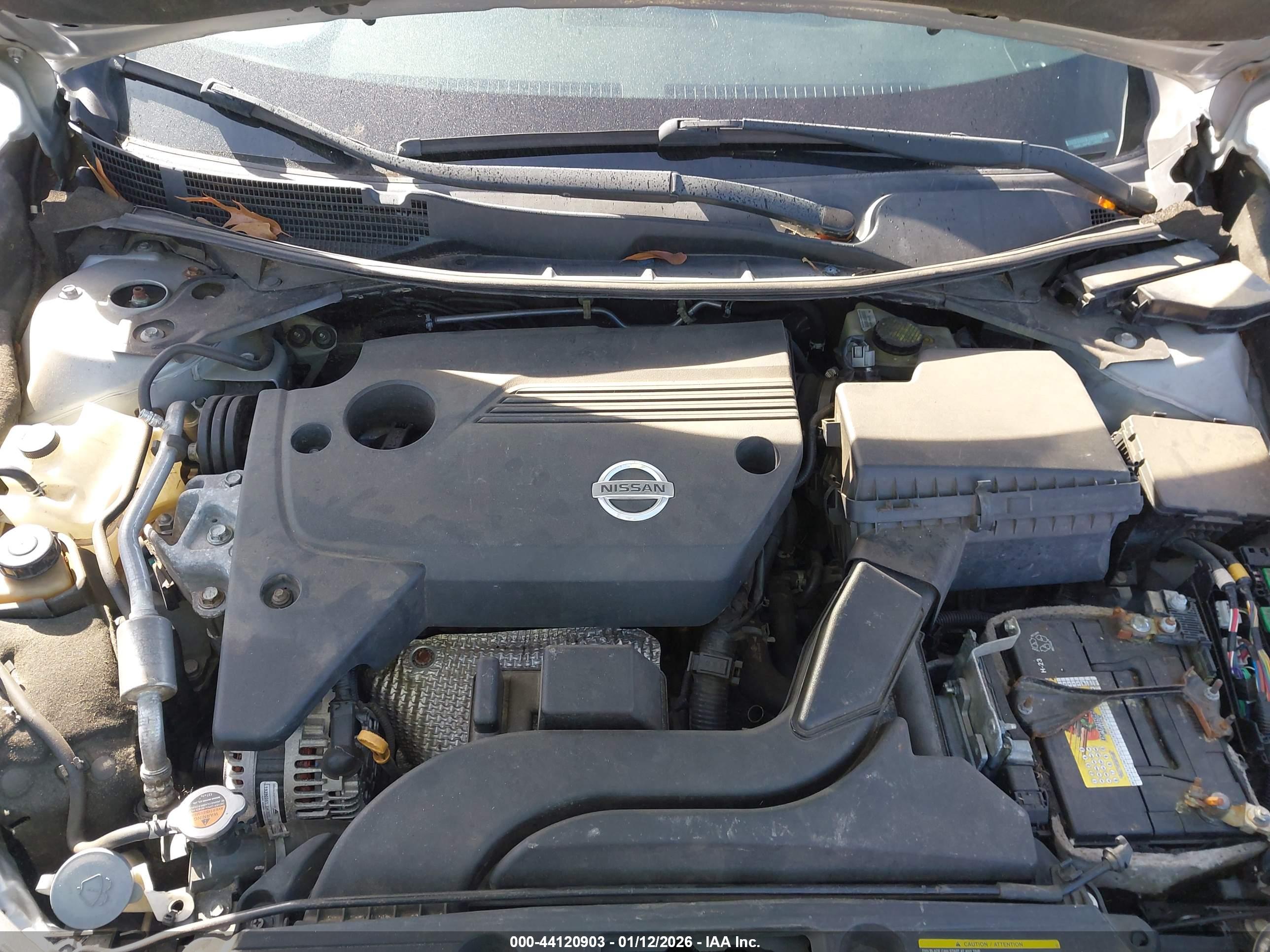 NISSAN ALTIMA image 10