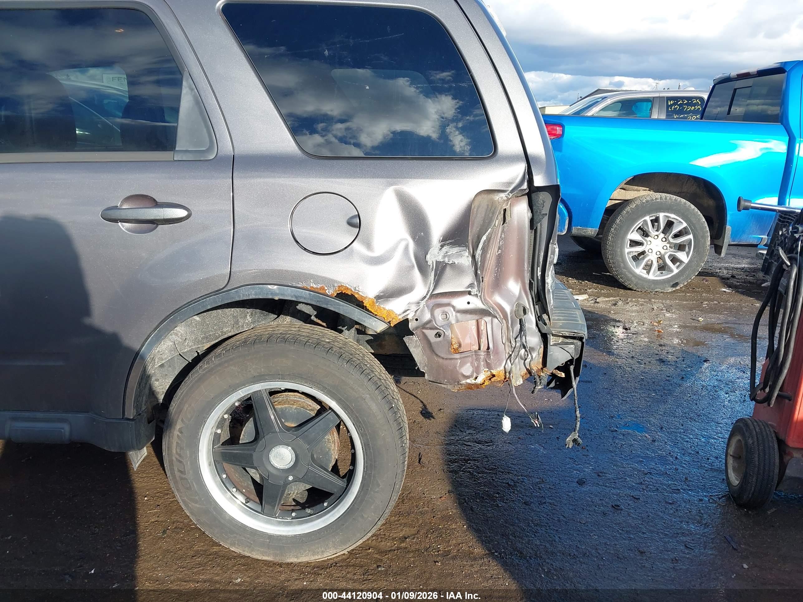 FORD ESCAPE image 6