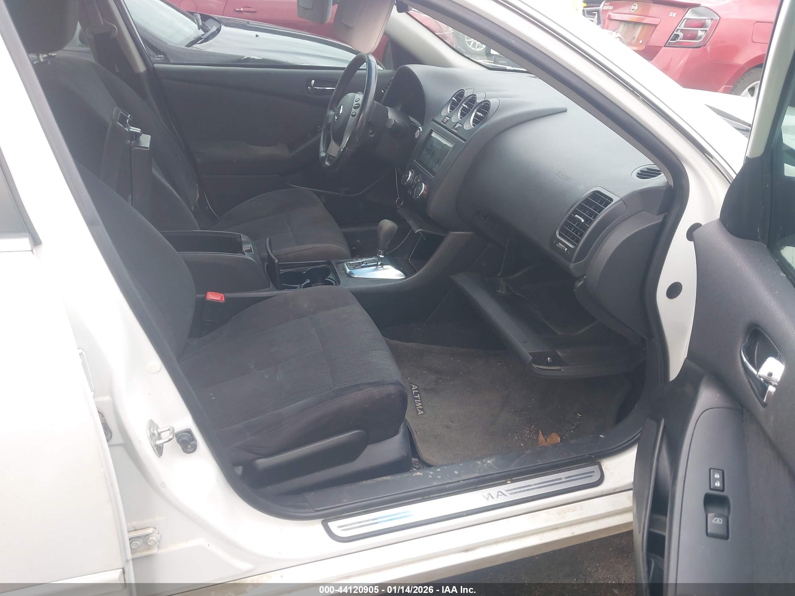 NISSAN ALTIMA image 5