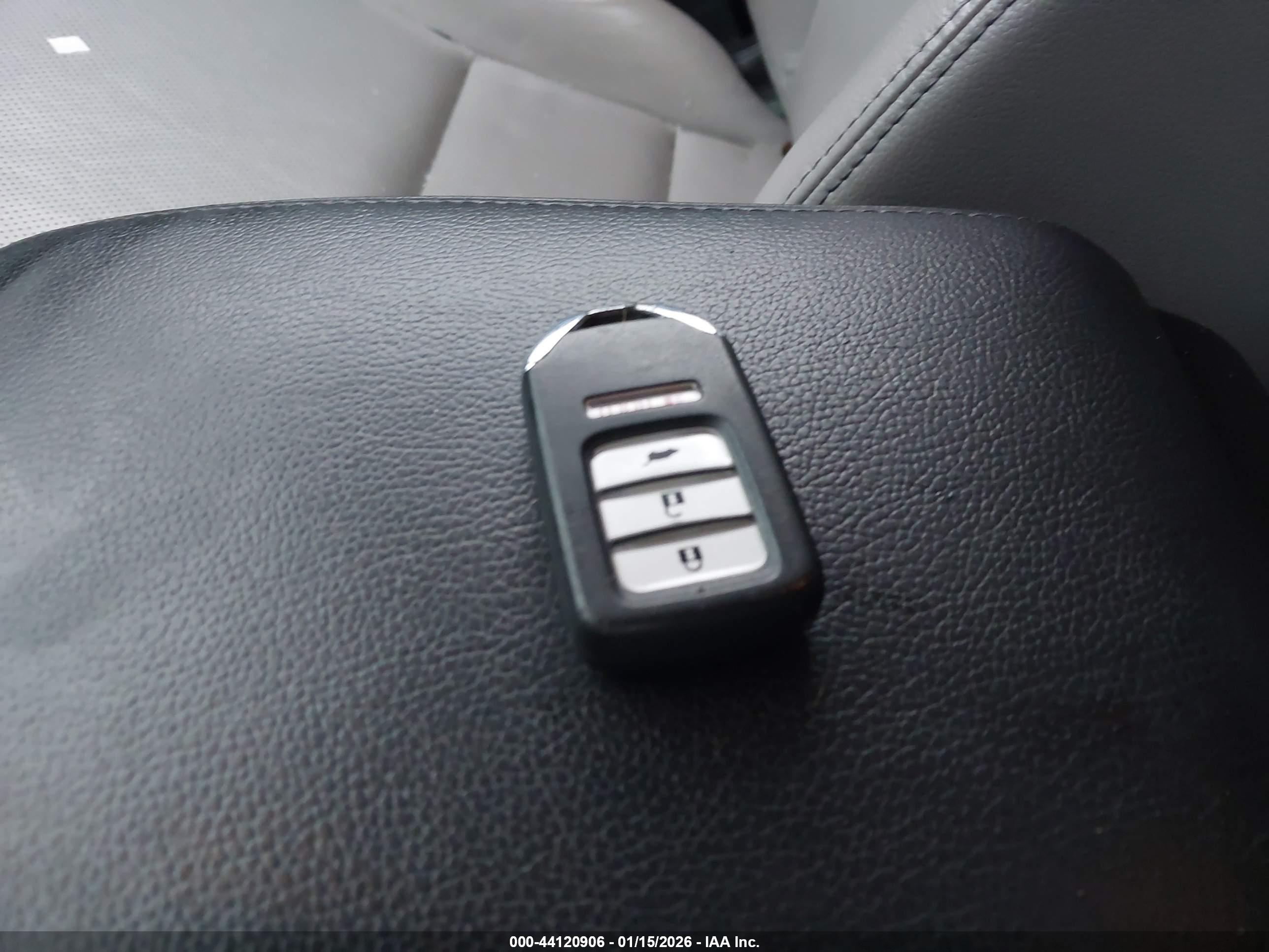 HONDA CR-V image 11
