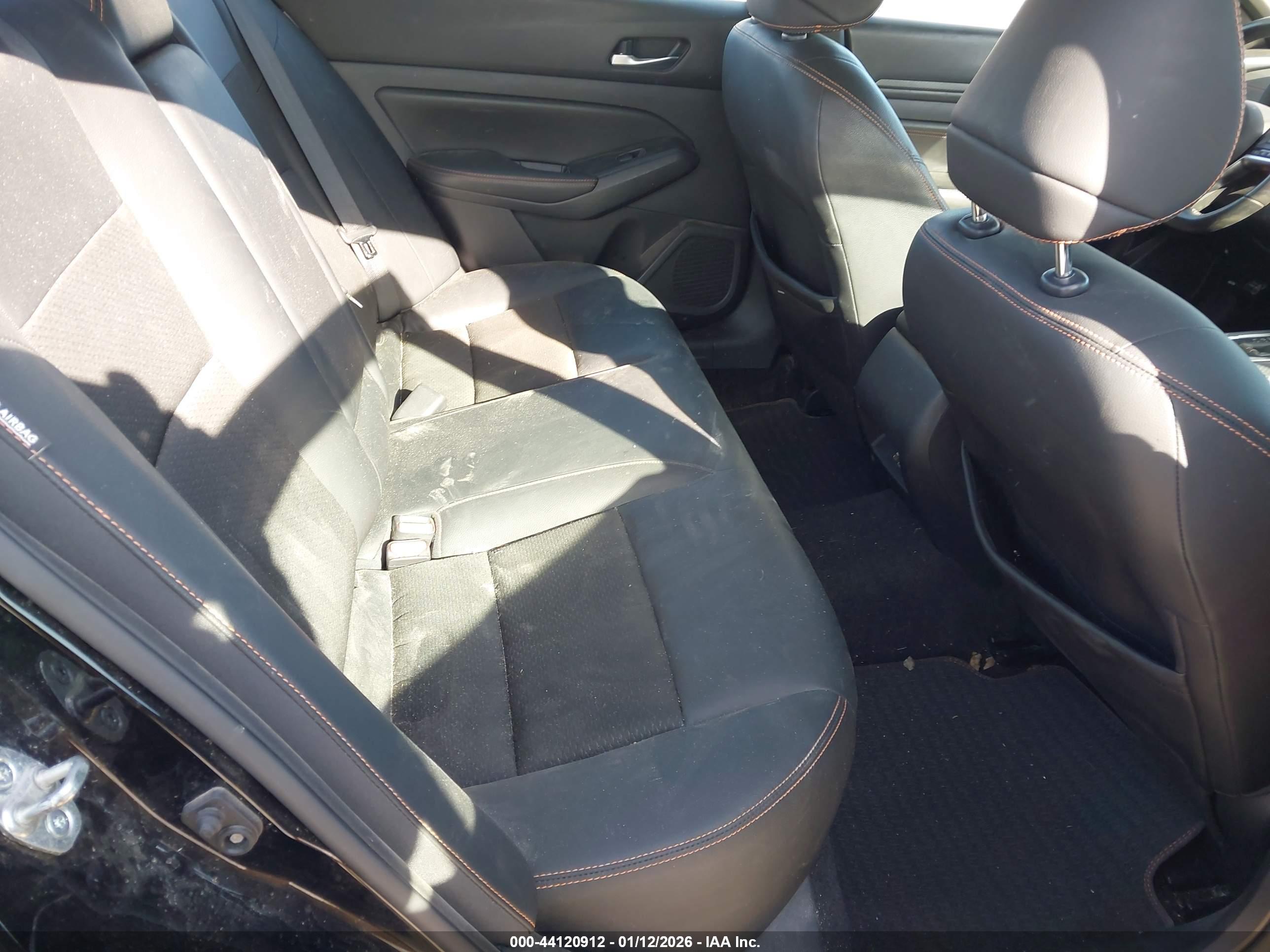 NISSAN ALTIMA image 8