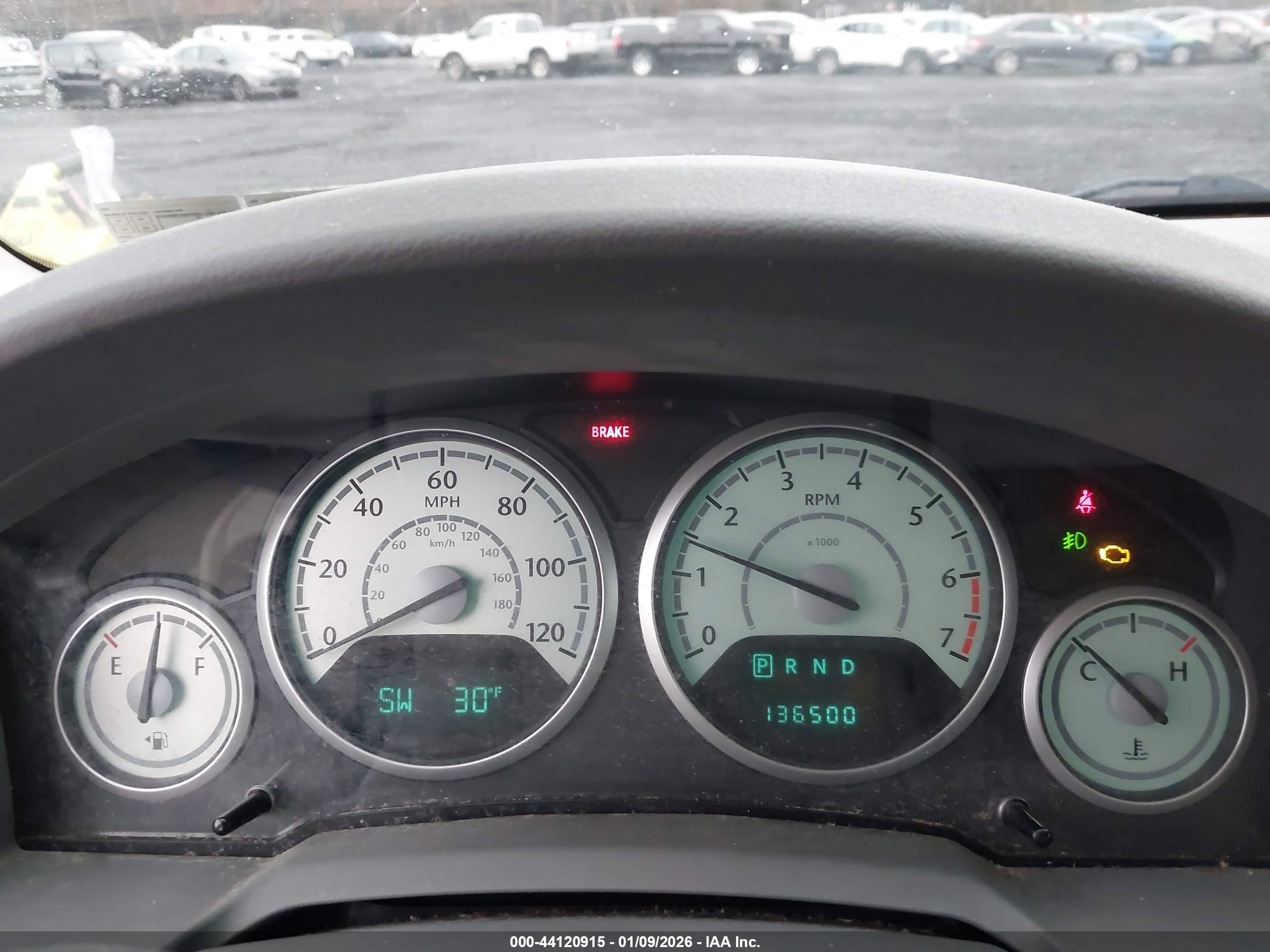 CHRYSLER TOWN image 7