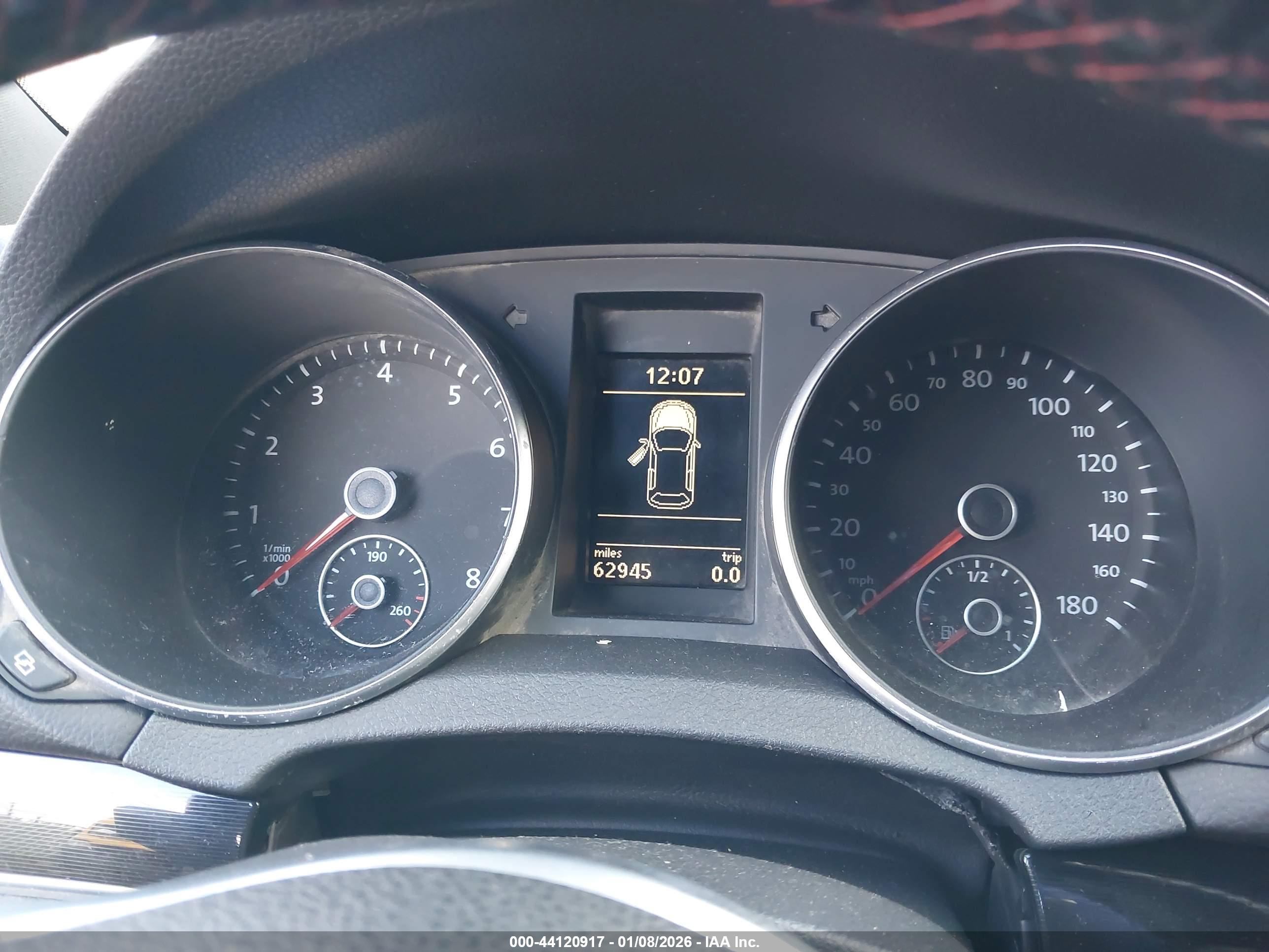VOLKSWAGEN GTI image 7
