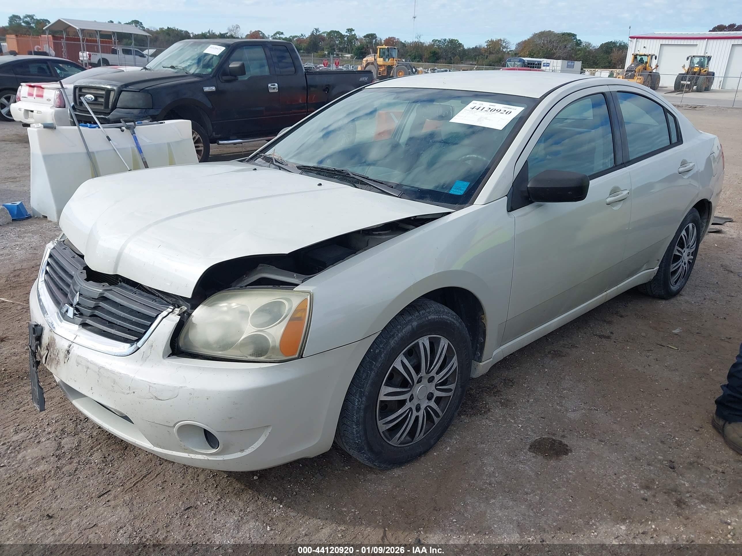 MITSUBISHI GALANT image 2