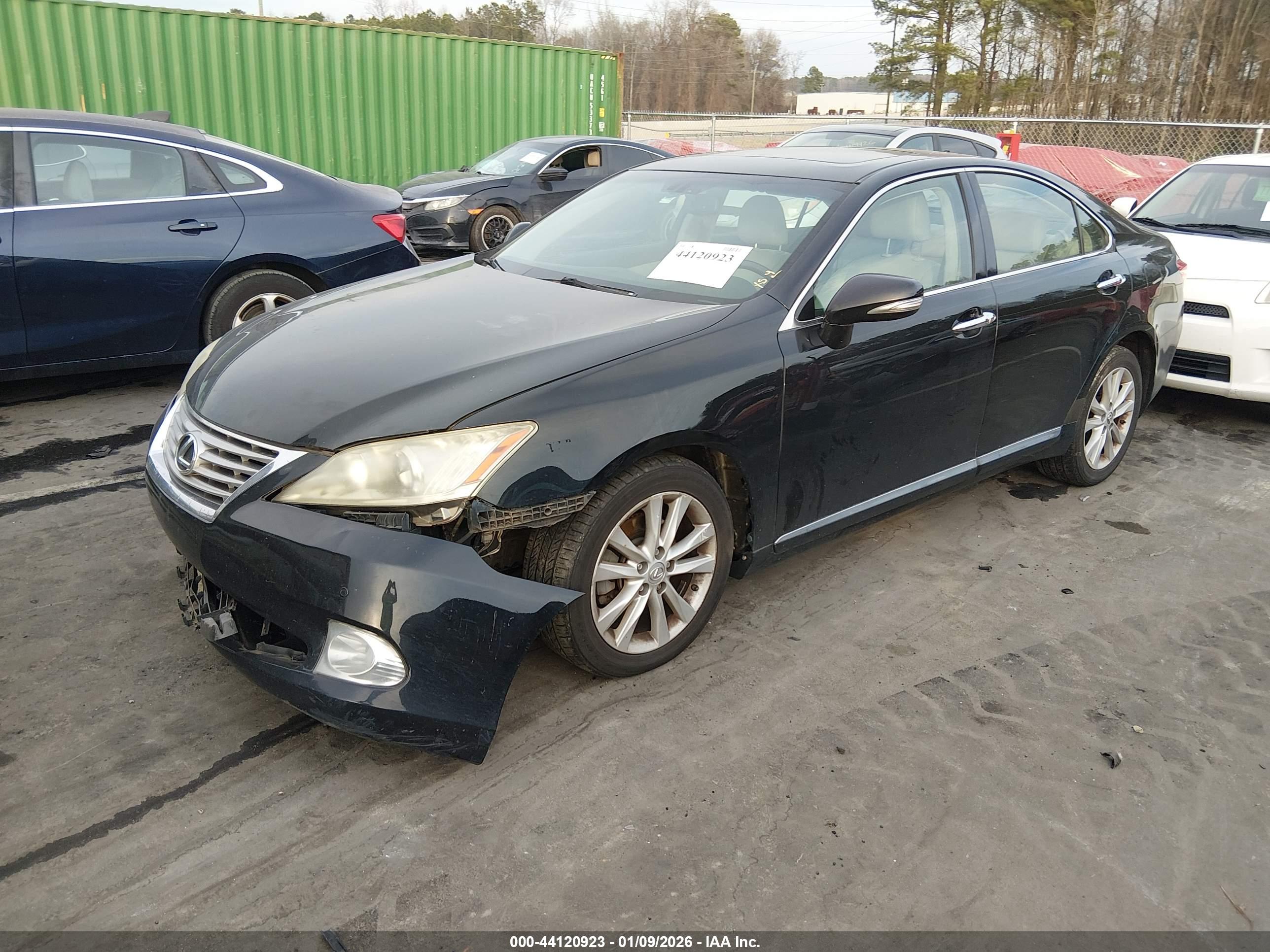 LEXUS ES image 2