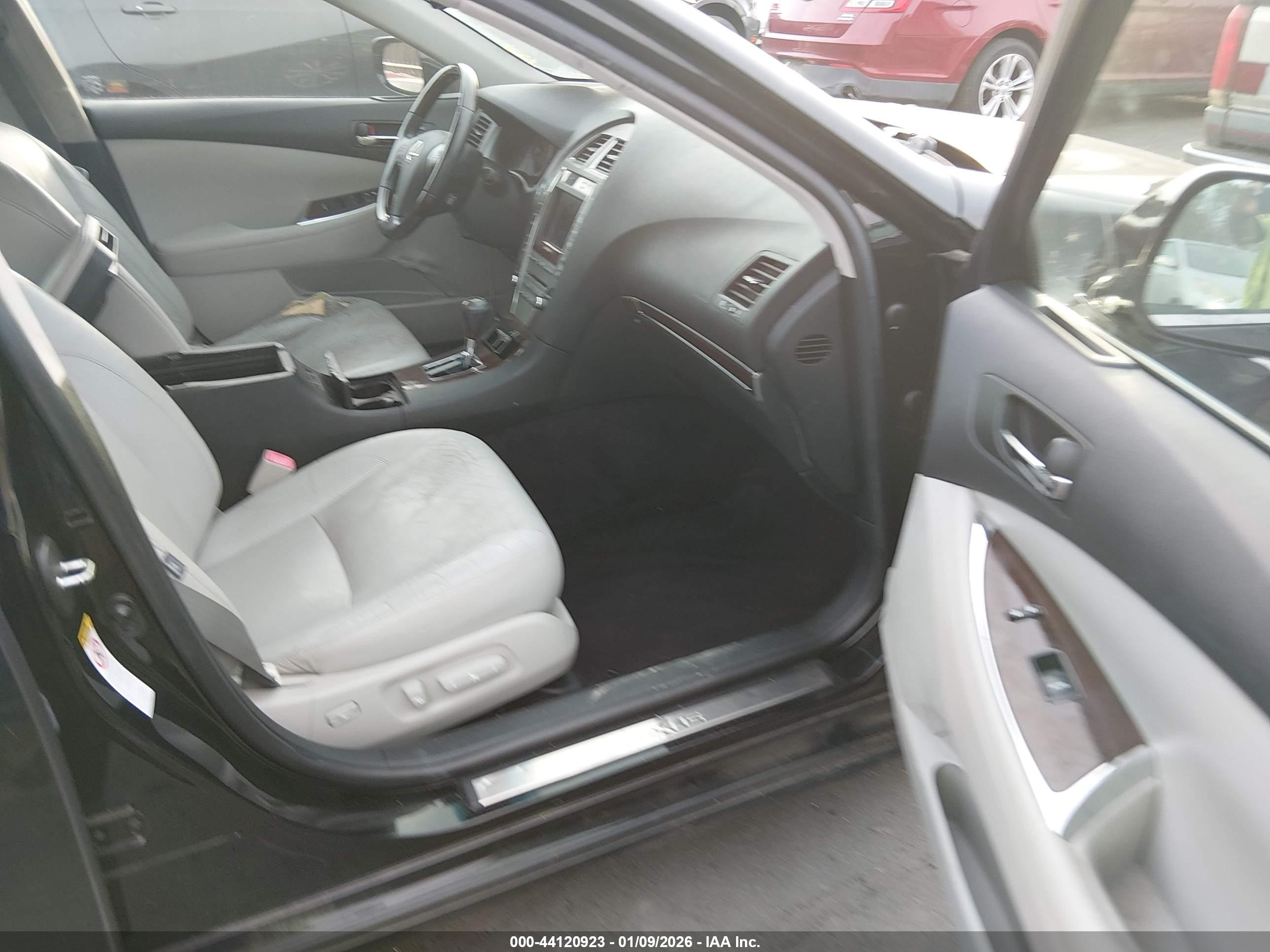 LEXUS ES image 5