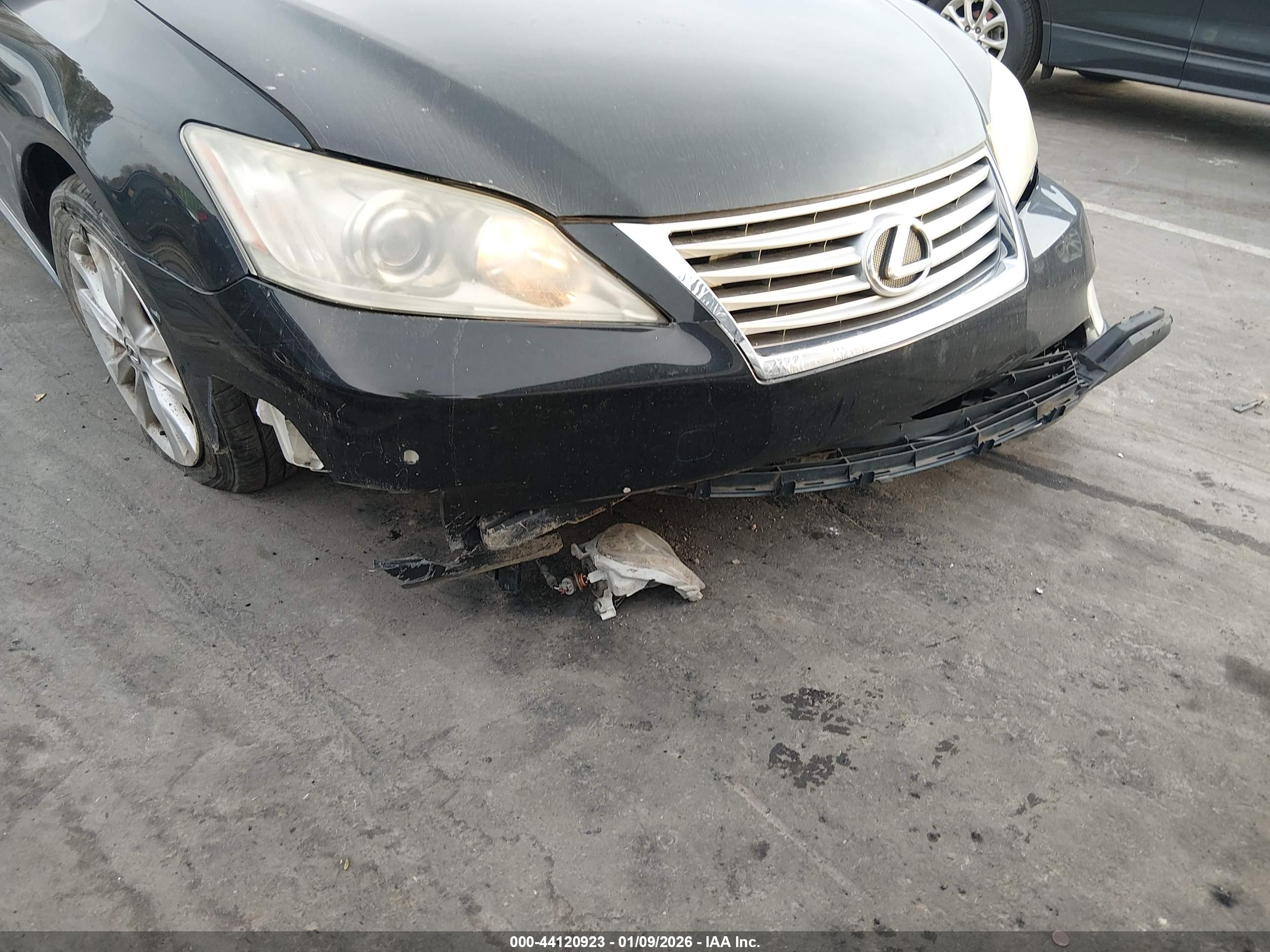 LEXUS ES image 6