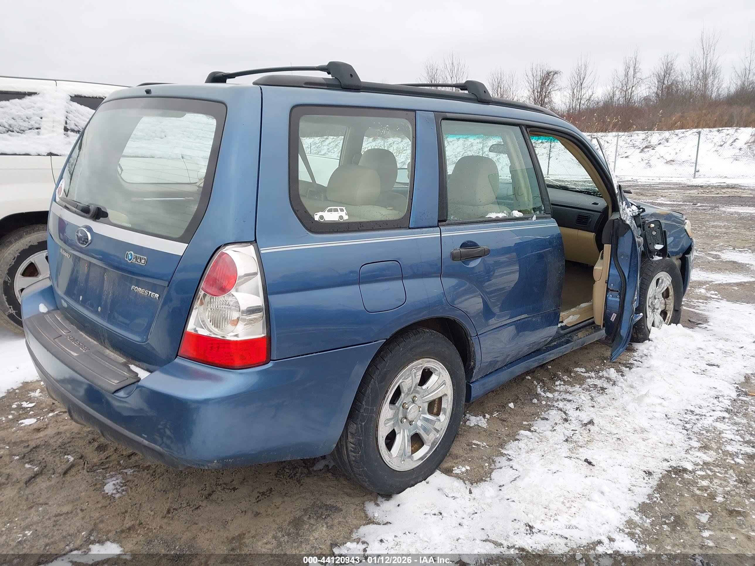 SUBARU FORESTER image 4