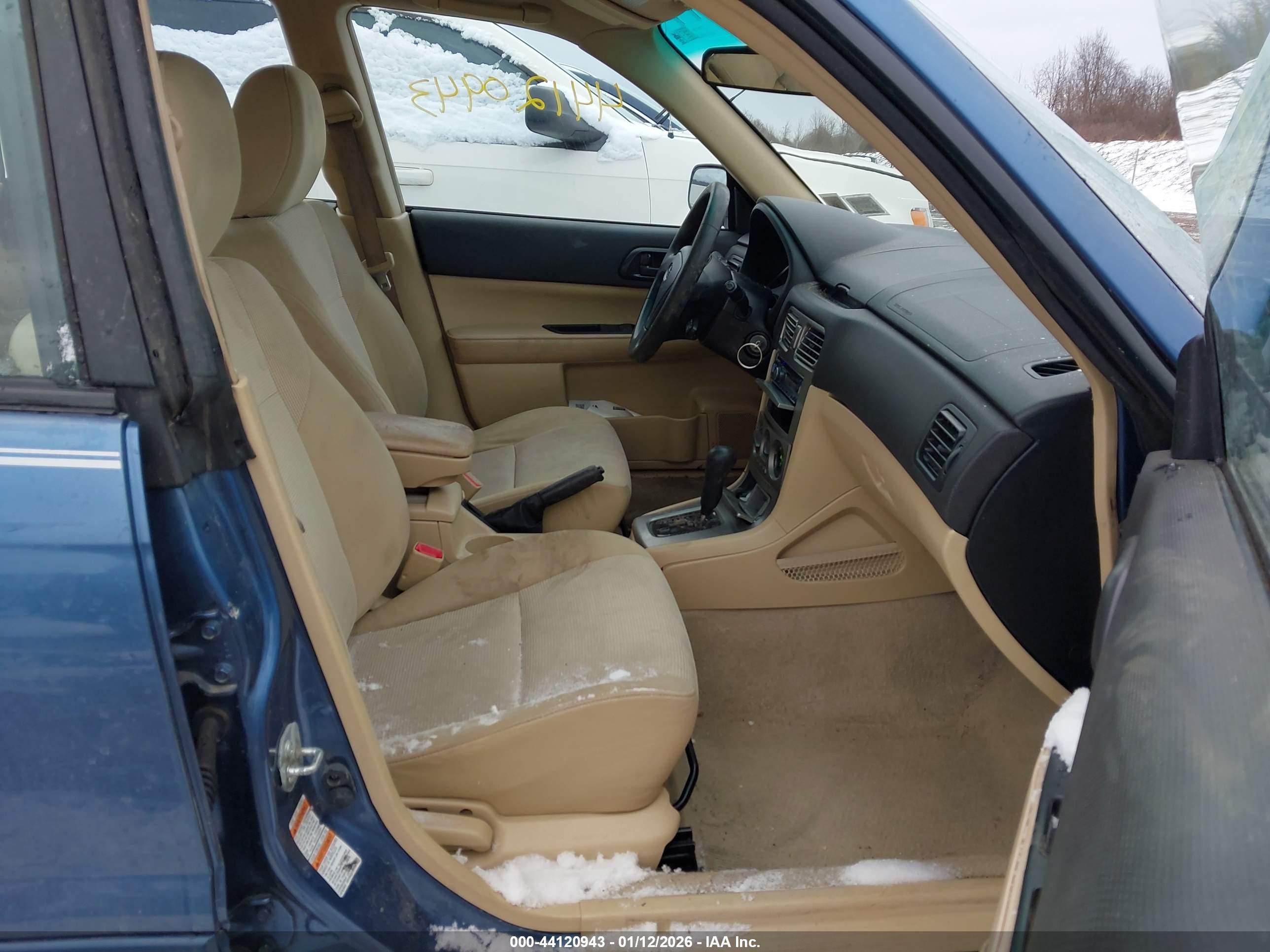 SUBARU FORESTER image 5