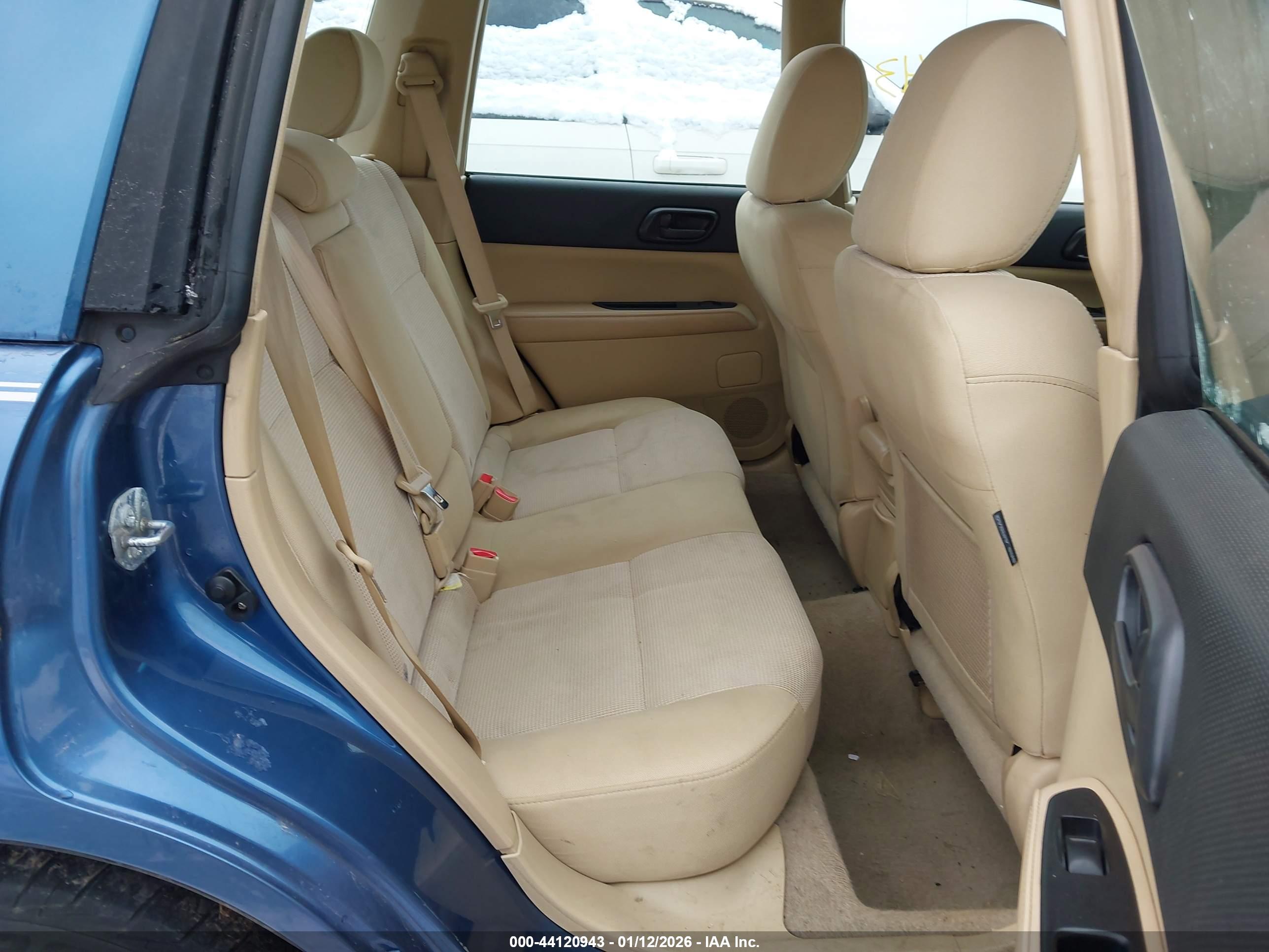 SUBARU FORESTER image 8