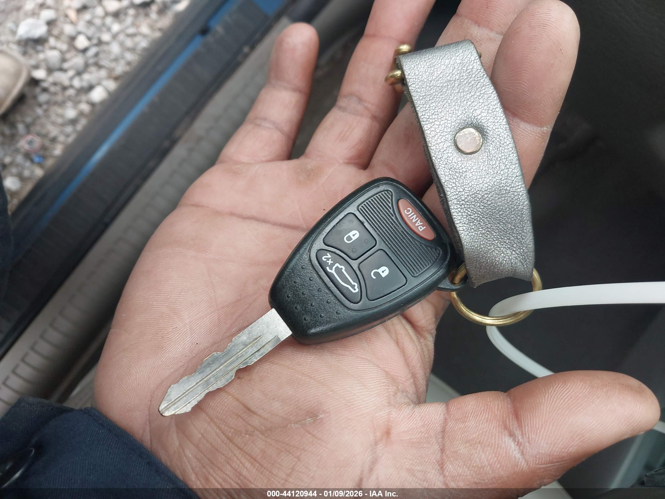 JEEP LIBERTY image 11