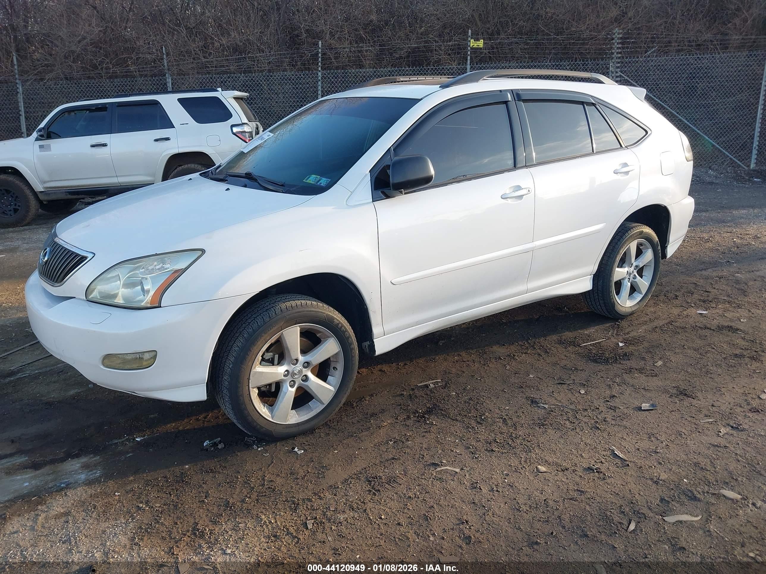 LEXUS RX image 2