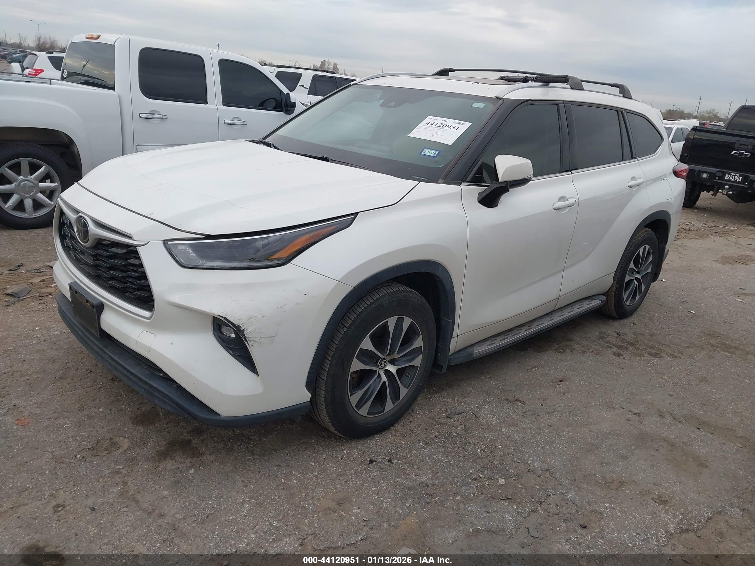 TOYOTA HIGHLANDER image 2