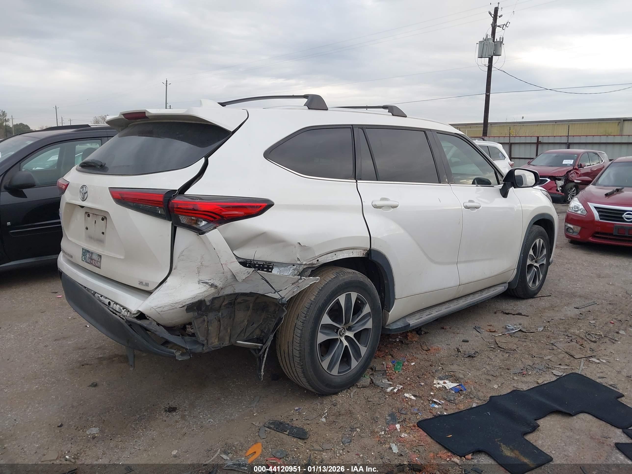 TOYOTA HIGHLANDER image 4