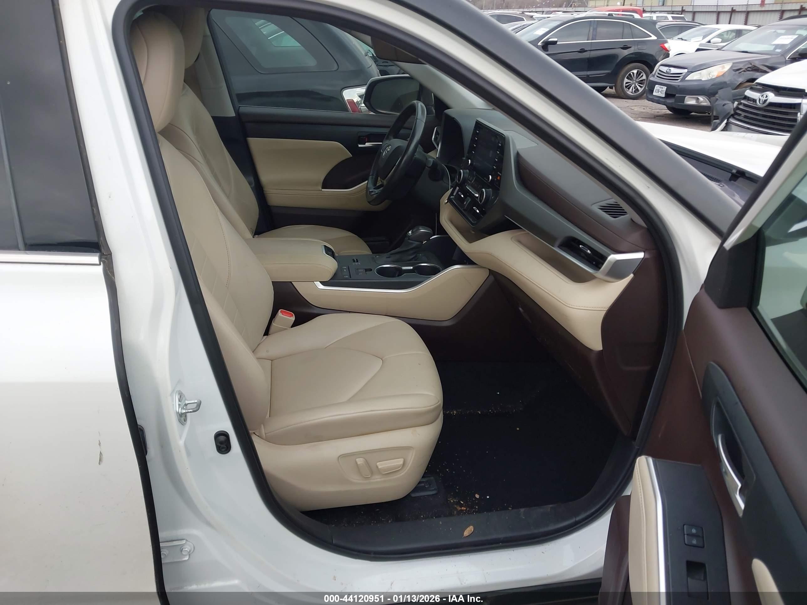 TOYOTA HIGHLANDER image 5