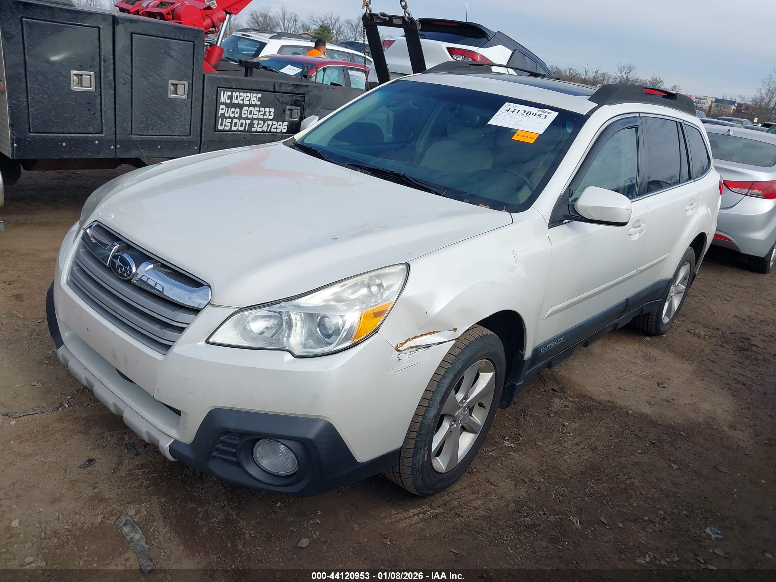 SUBARU OUTBACK image 2