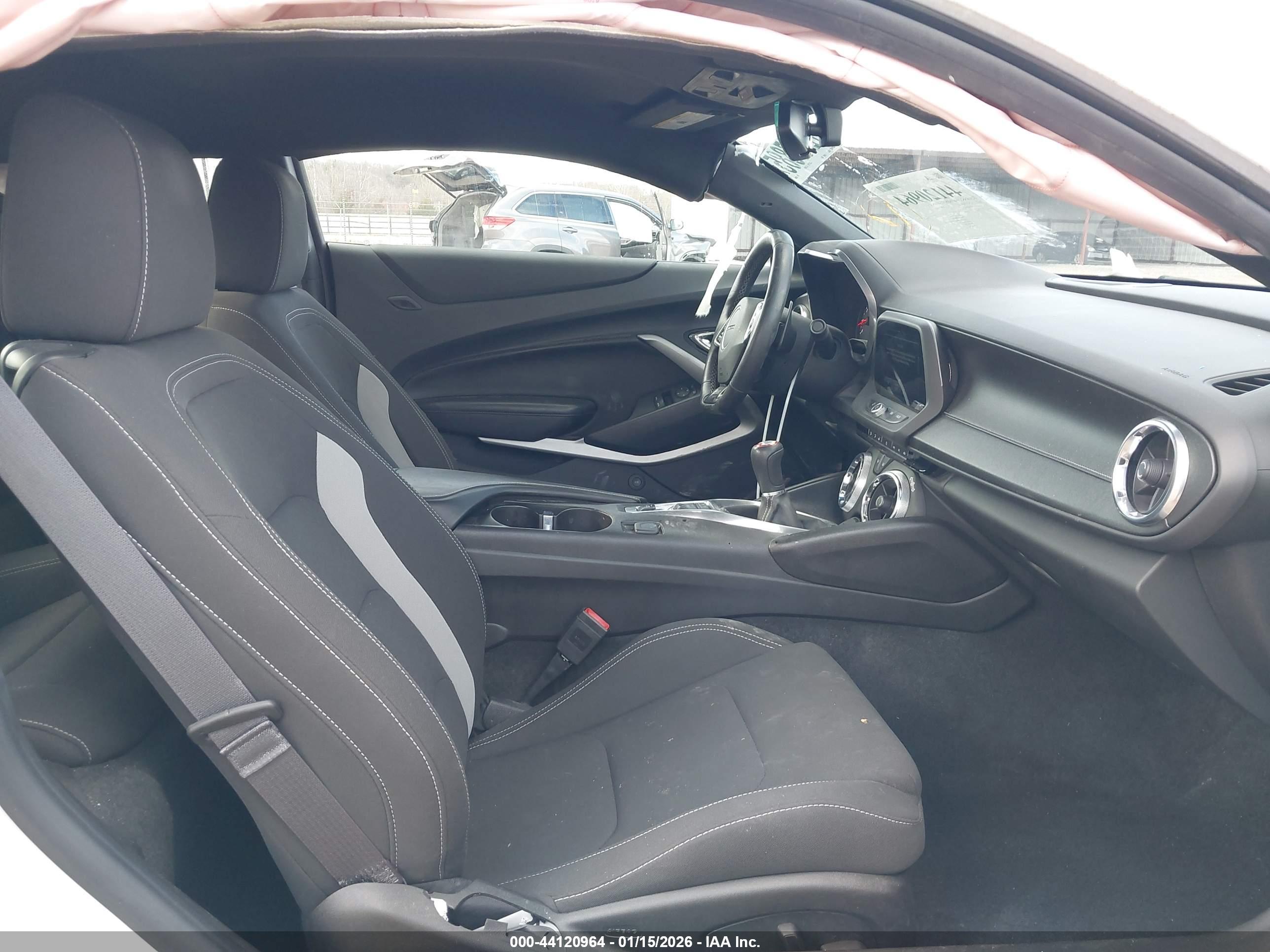 CHEVROLET CAMARO image 5