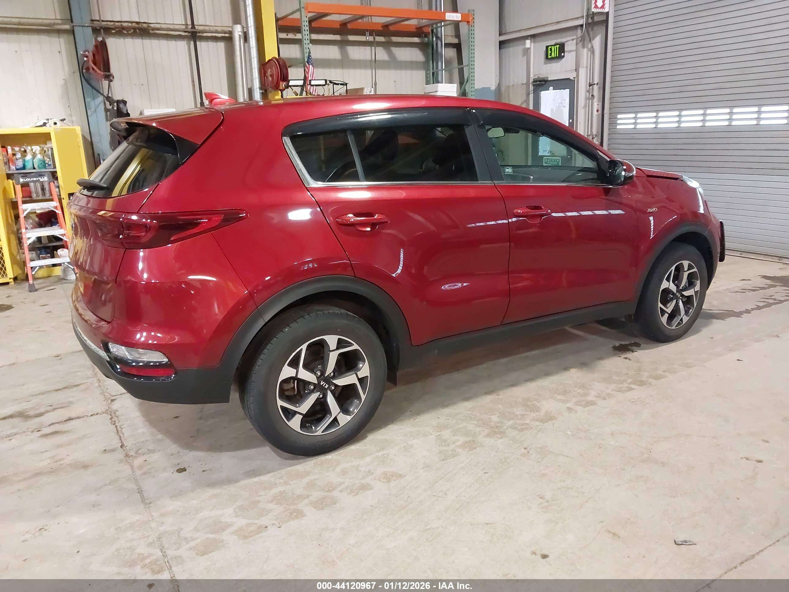 KIA SPORTAGE image 4