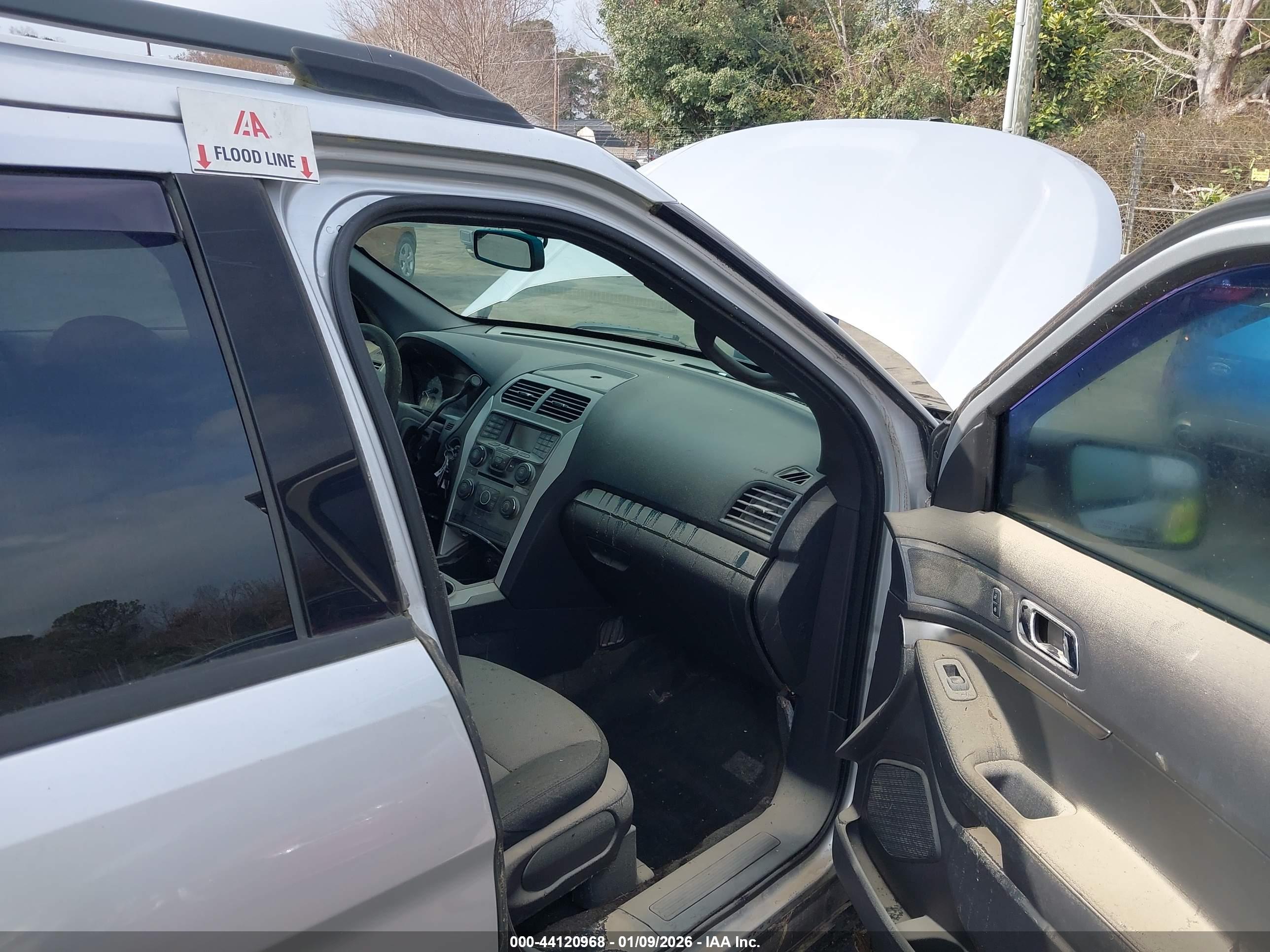 FORD UTILITY image 6