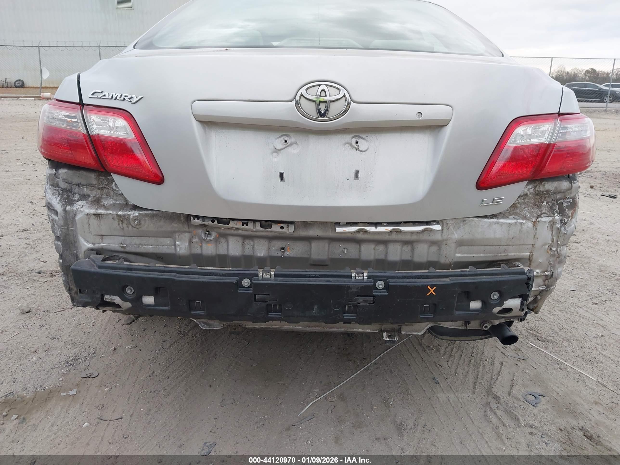 TOYOTA CAMRY image 6