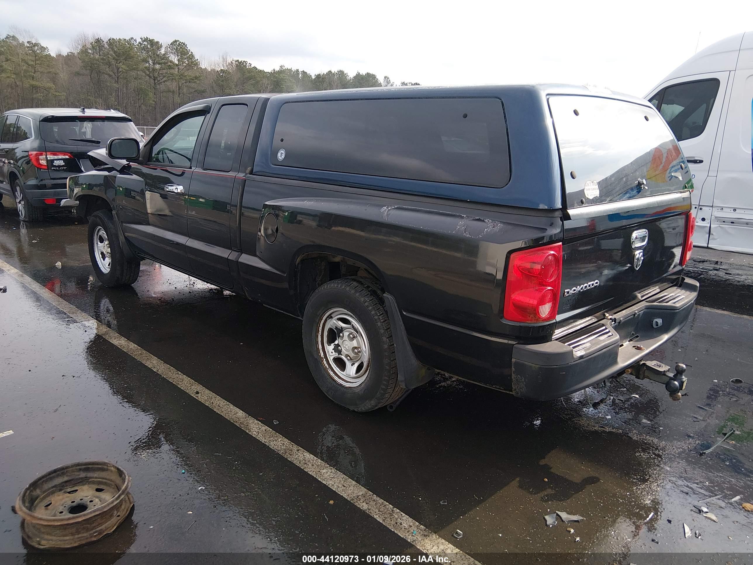 DODGE DAKOTA image 3