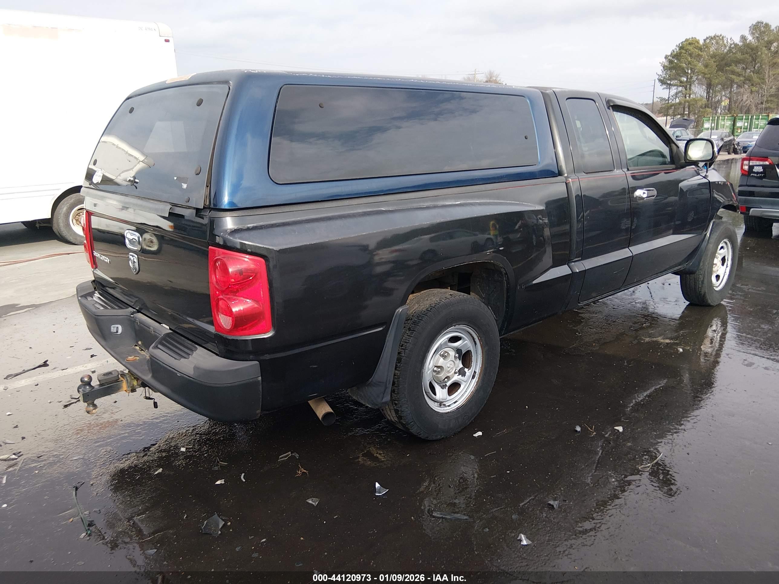 DODGE DAKOTA image 4