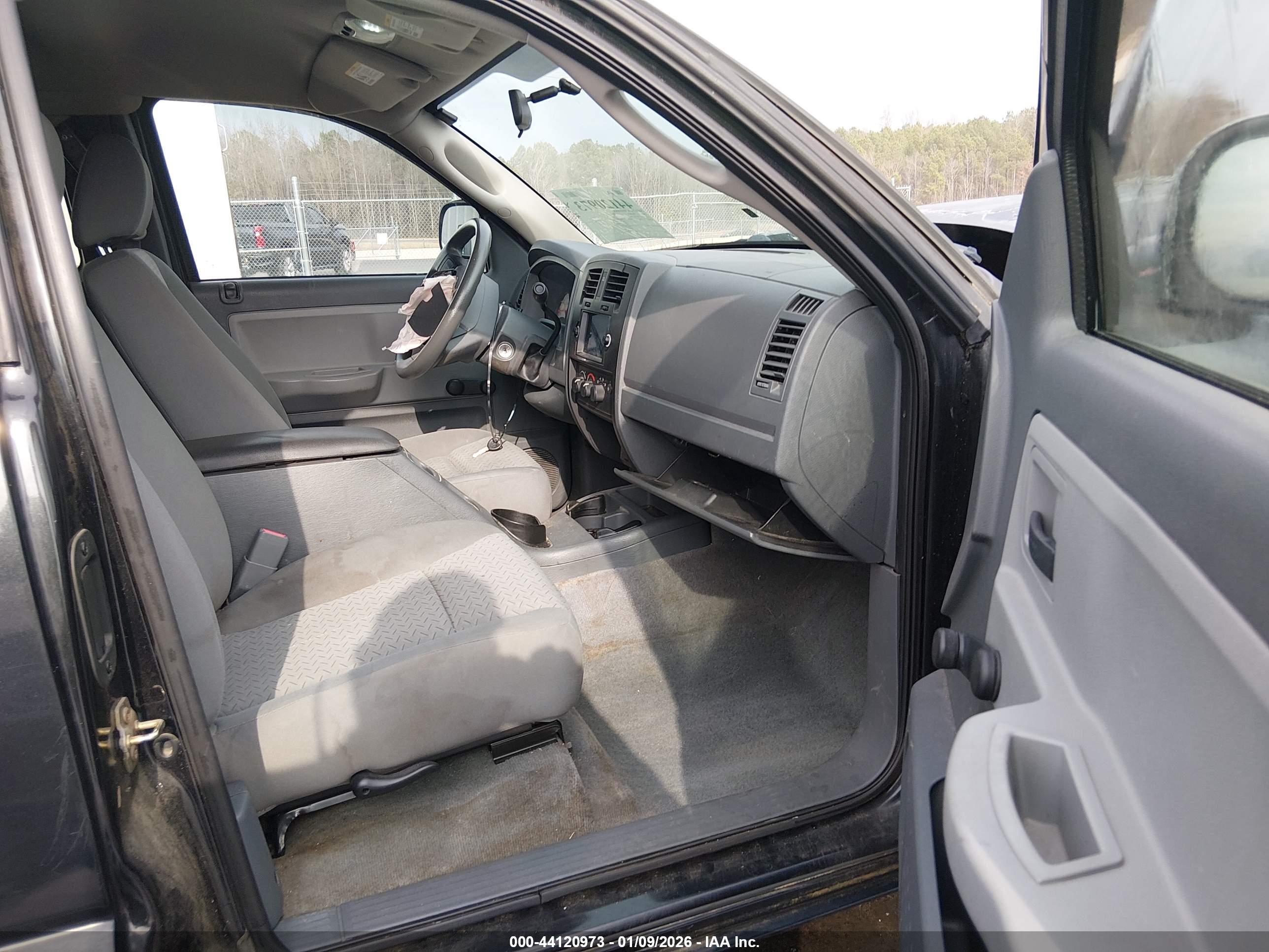 DODGE DAKOTA image 5