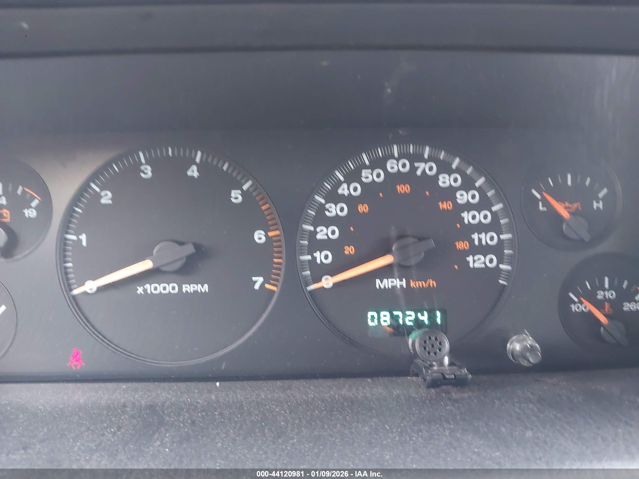 JEEP GRAND image 7