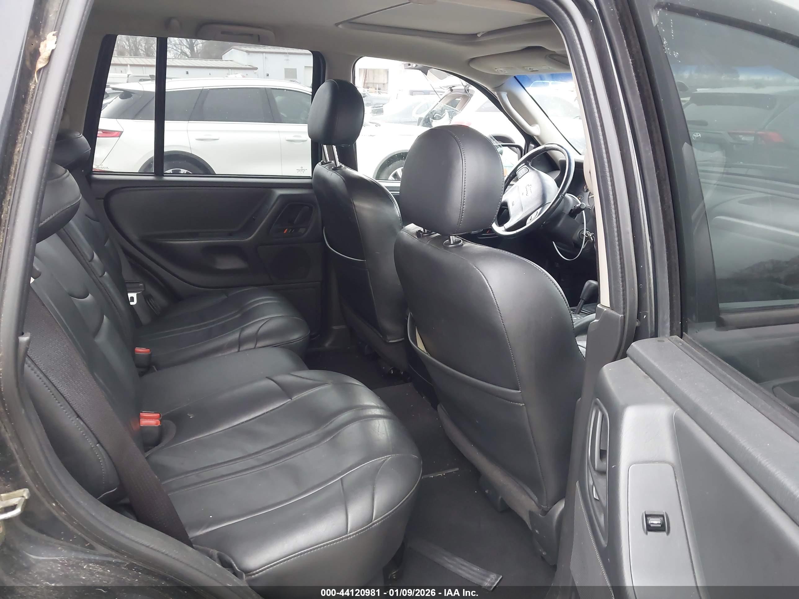 JEEP GRAND image 8