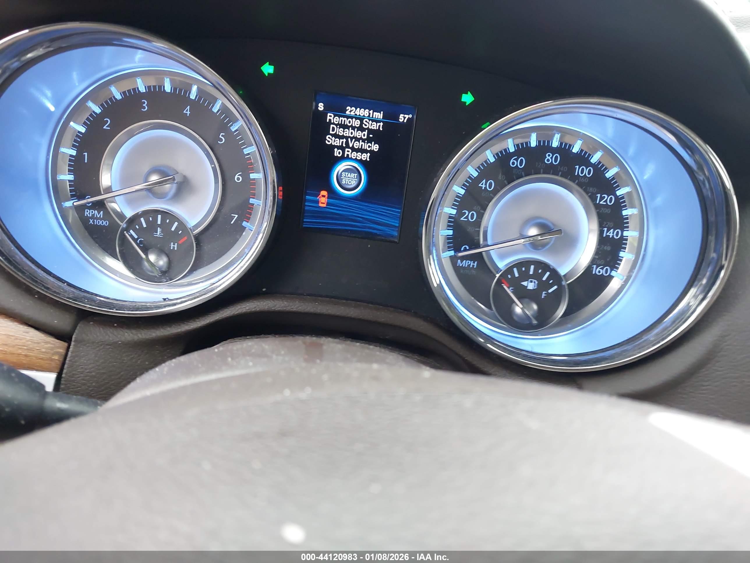 CHRYSLER 300C image 7