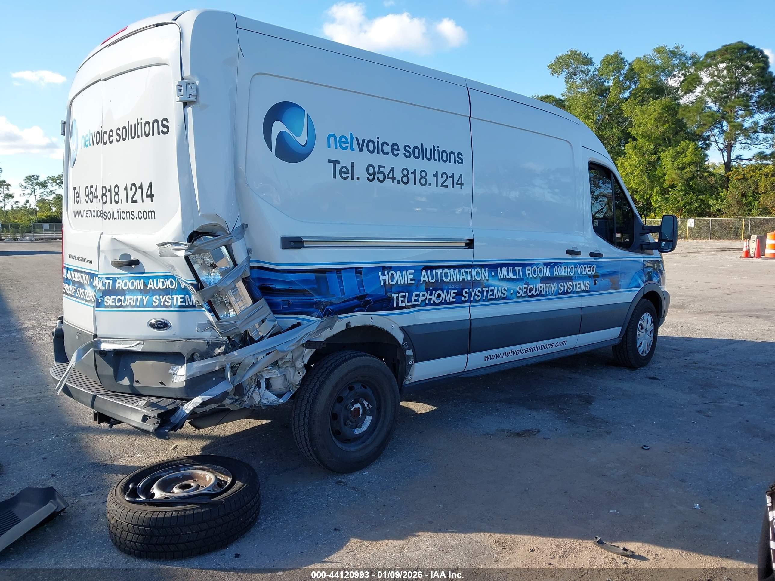 FORD TRANSIT-250 image 4