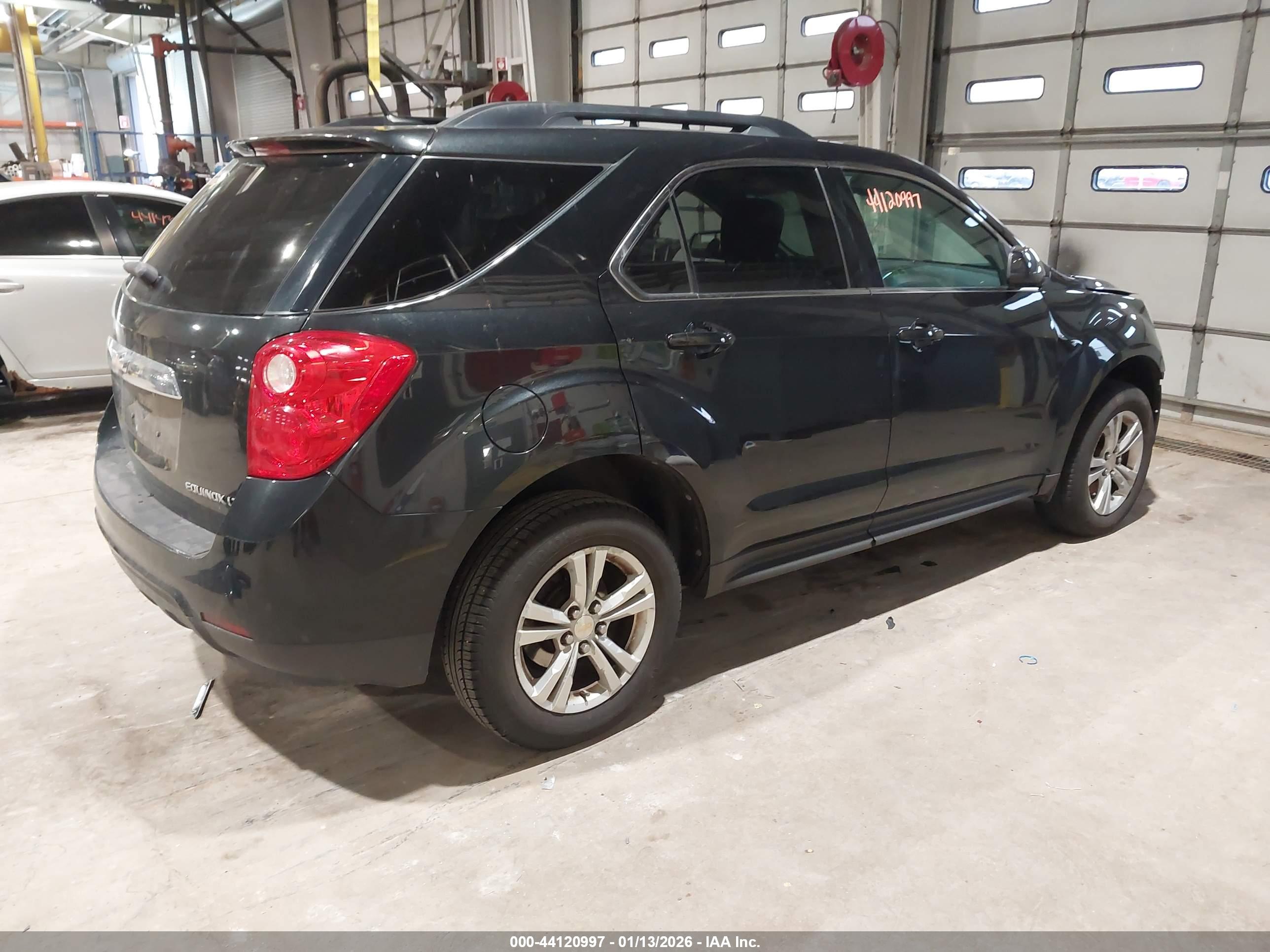 CHEVROLET EQUINOX image 4