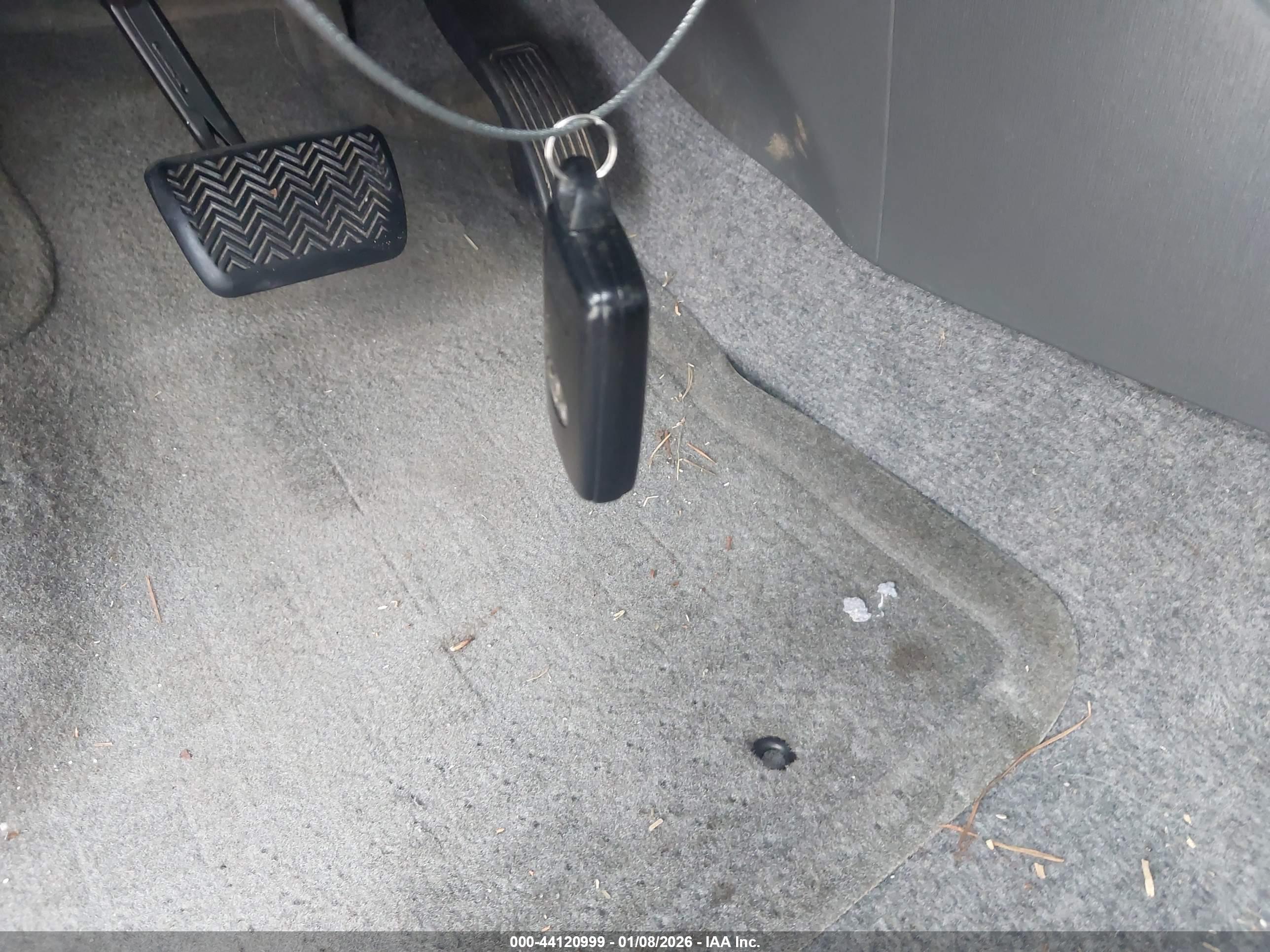 TOYOTA PRIUS image 11