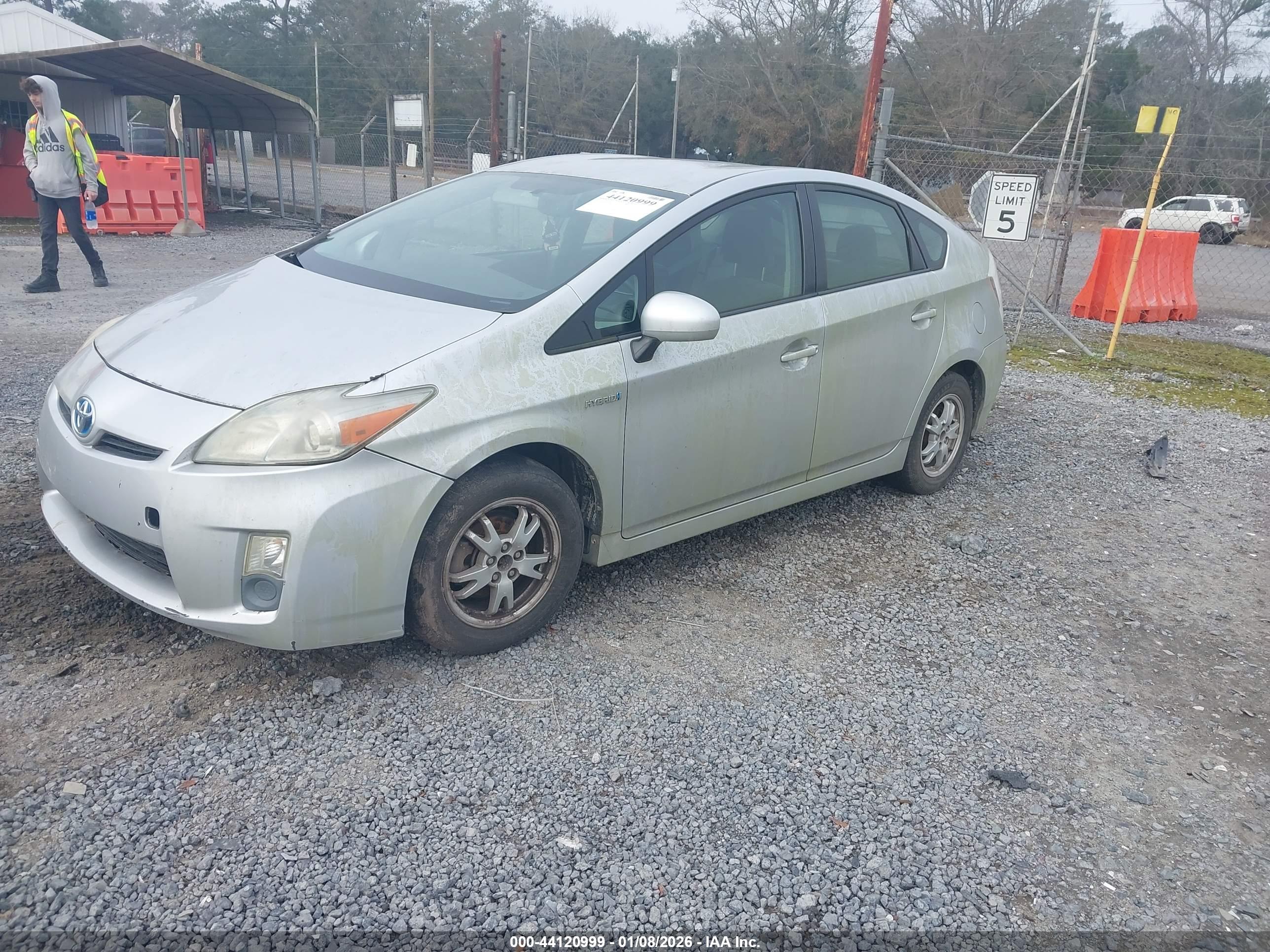 TOYOTA PRIUS image 2