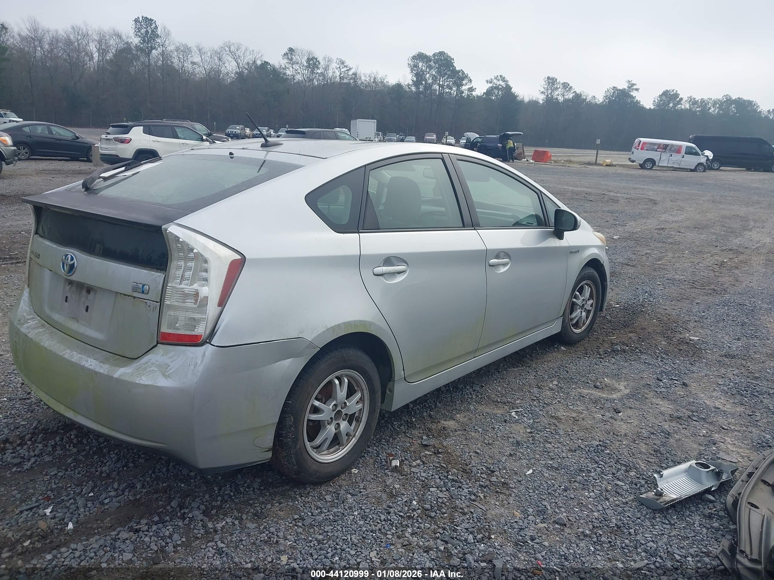 TOYOTA PRIUS image 4