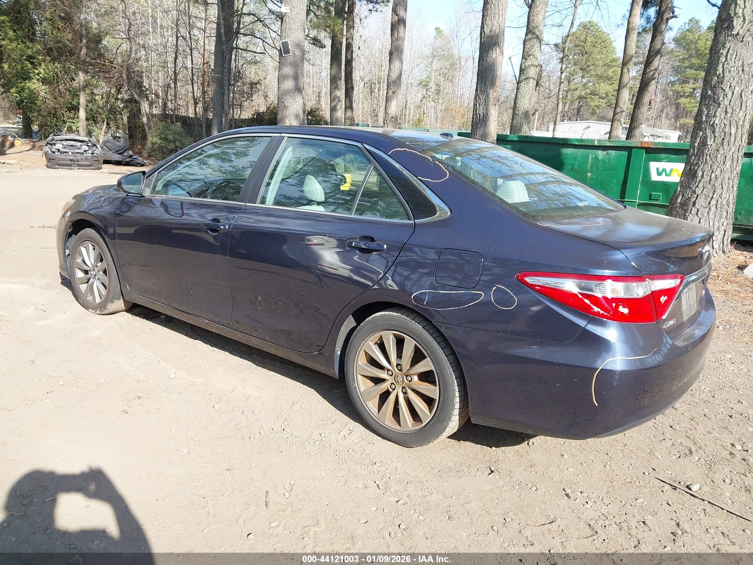 TOYOTA CAMRY image 3