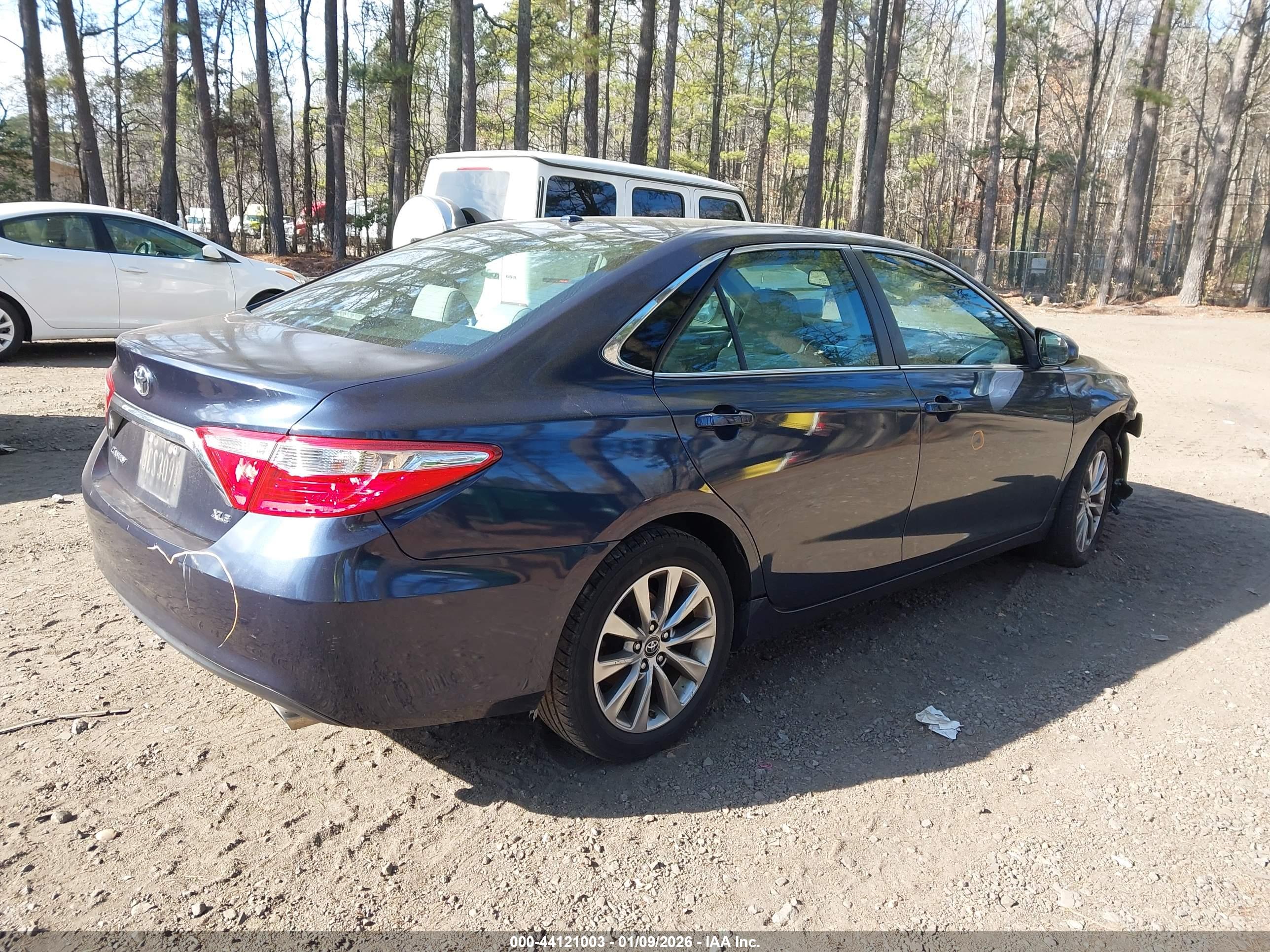 TOYOTA CAMRY image 4