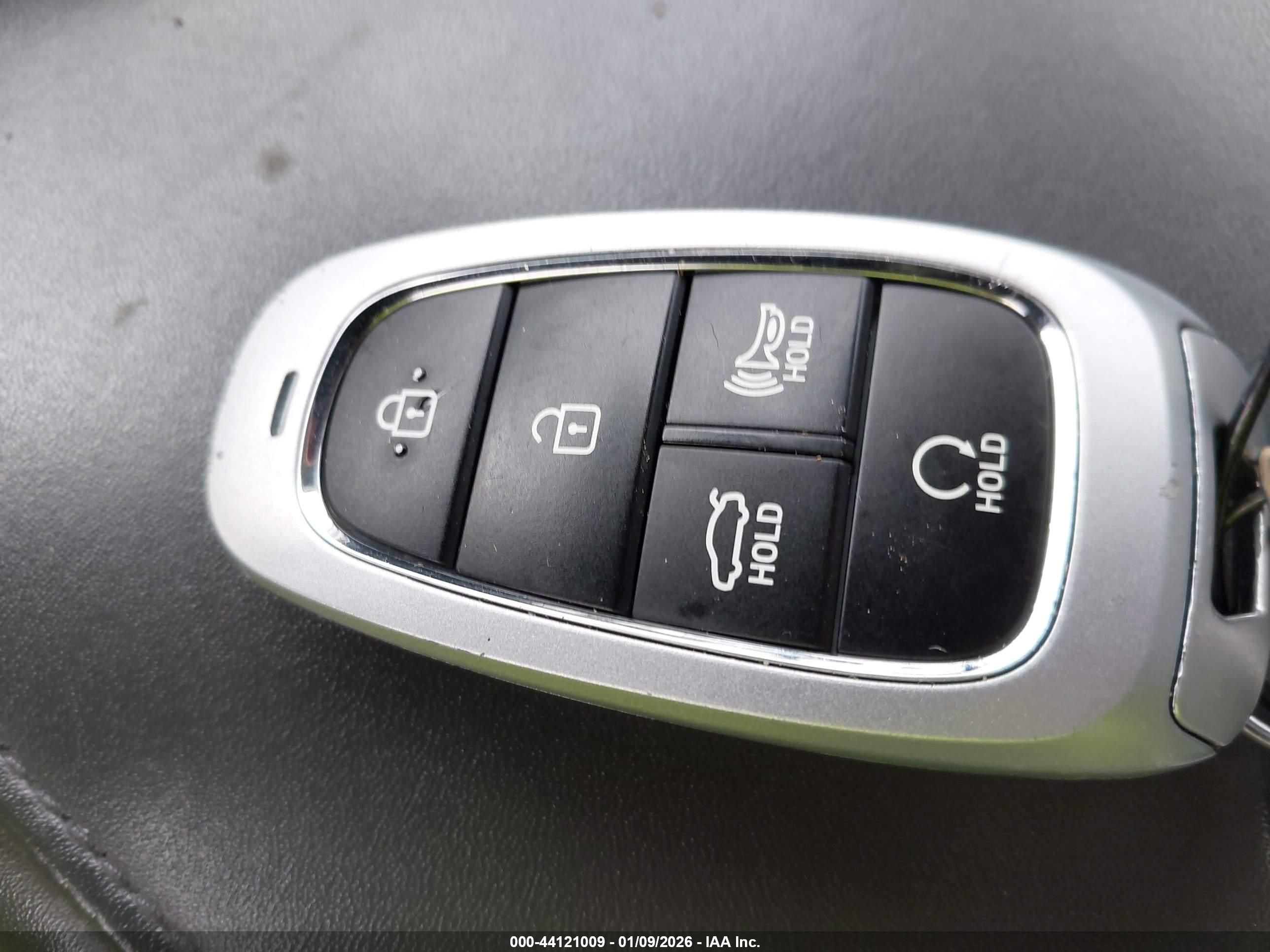 HYUNDAI SONATA image 11